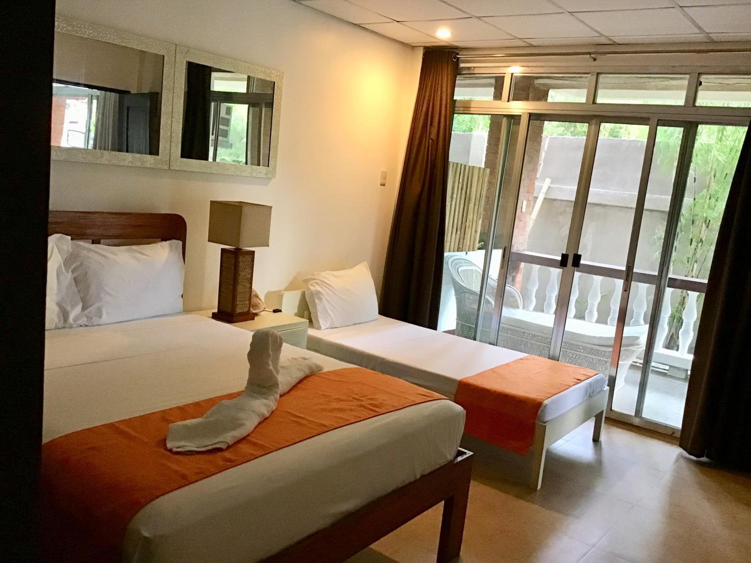 Deluxe Suite - Photo 1