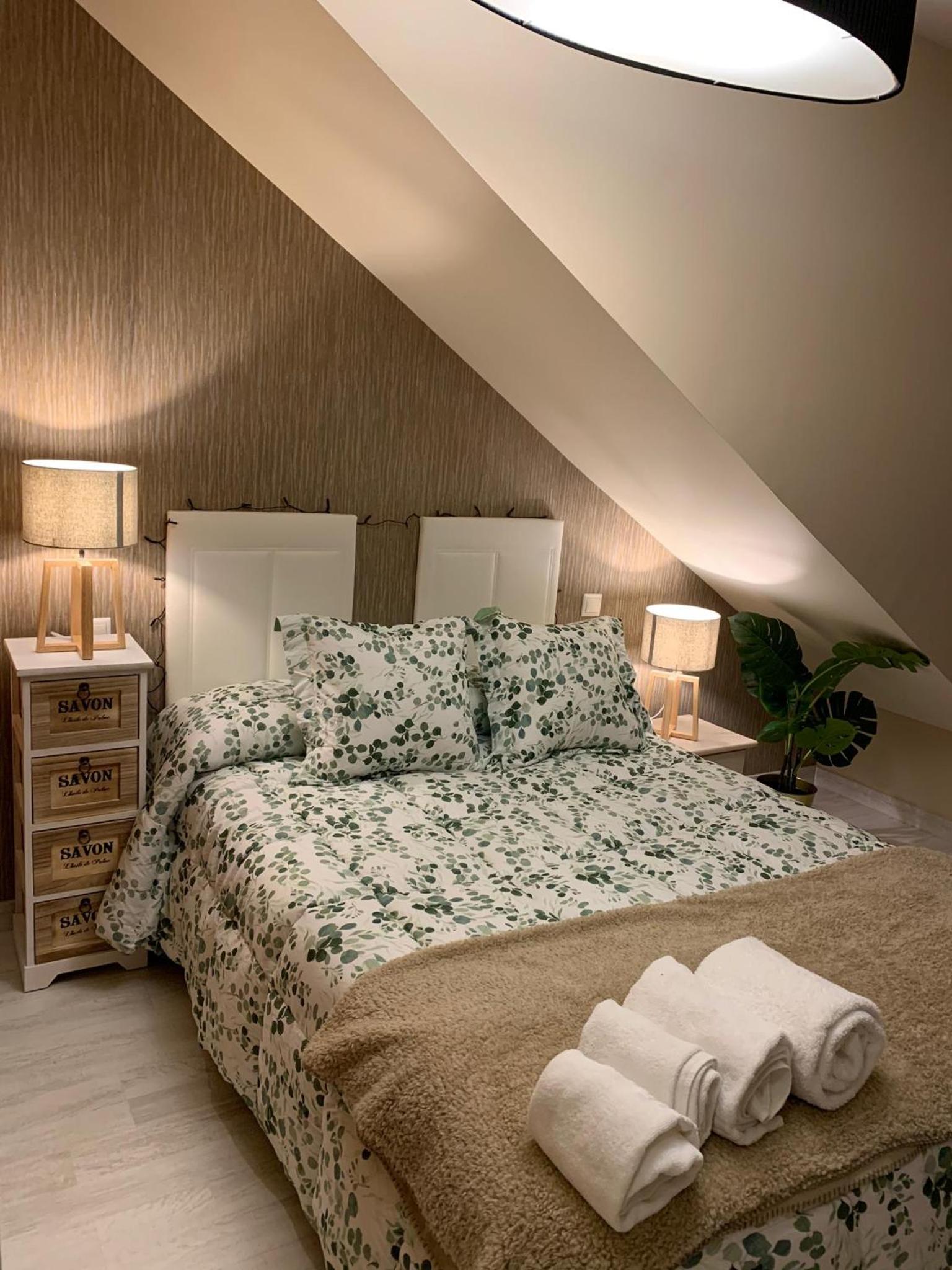 Two-Bedroom Apartment - Photo 2