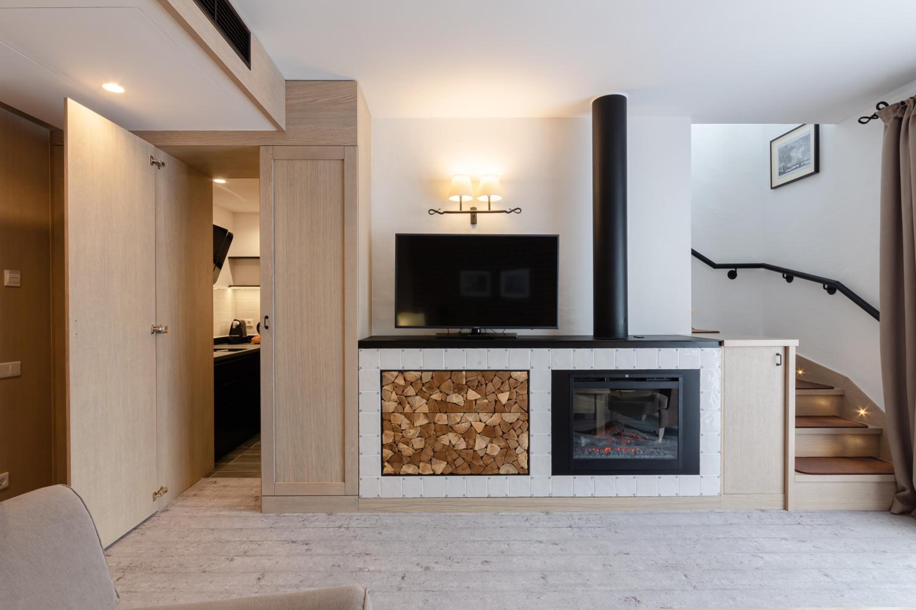 Apartment - Split Level