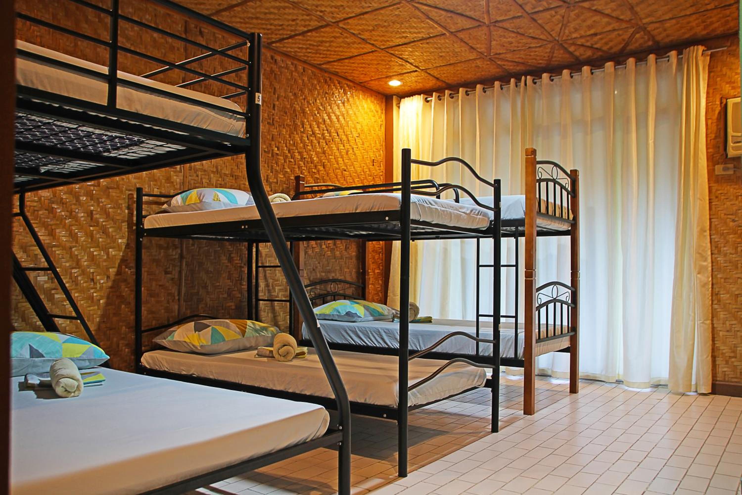 Bed in 6-Bed Mixed Dormitory Room