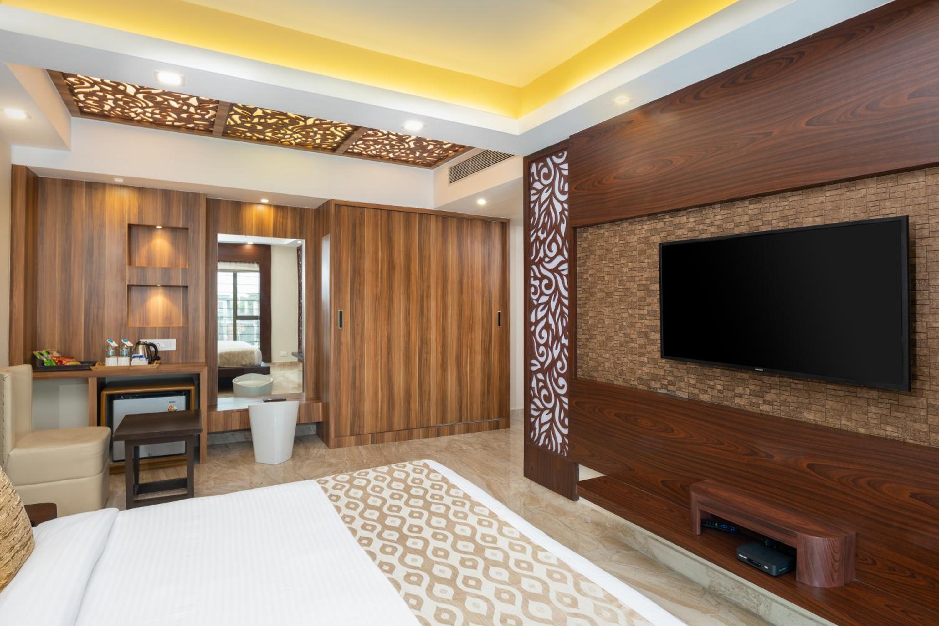 Suite - Photo 4