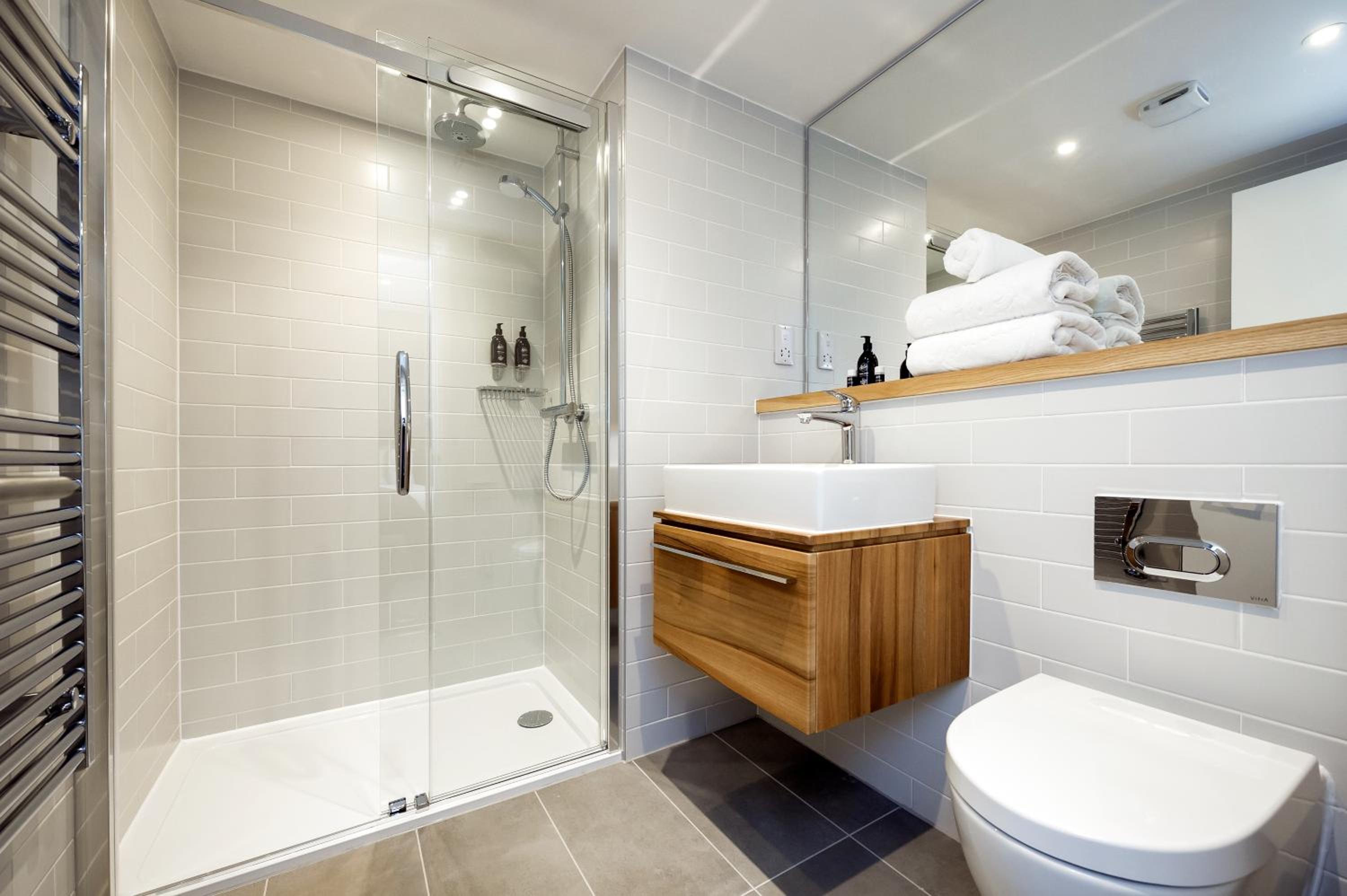 Two Bedroom Duplex Apartment - Photo 12