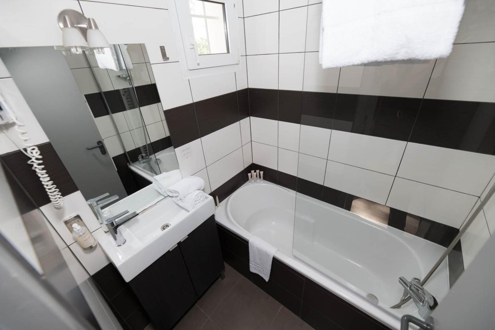 Triple Room - Photo 2