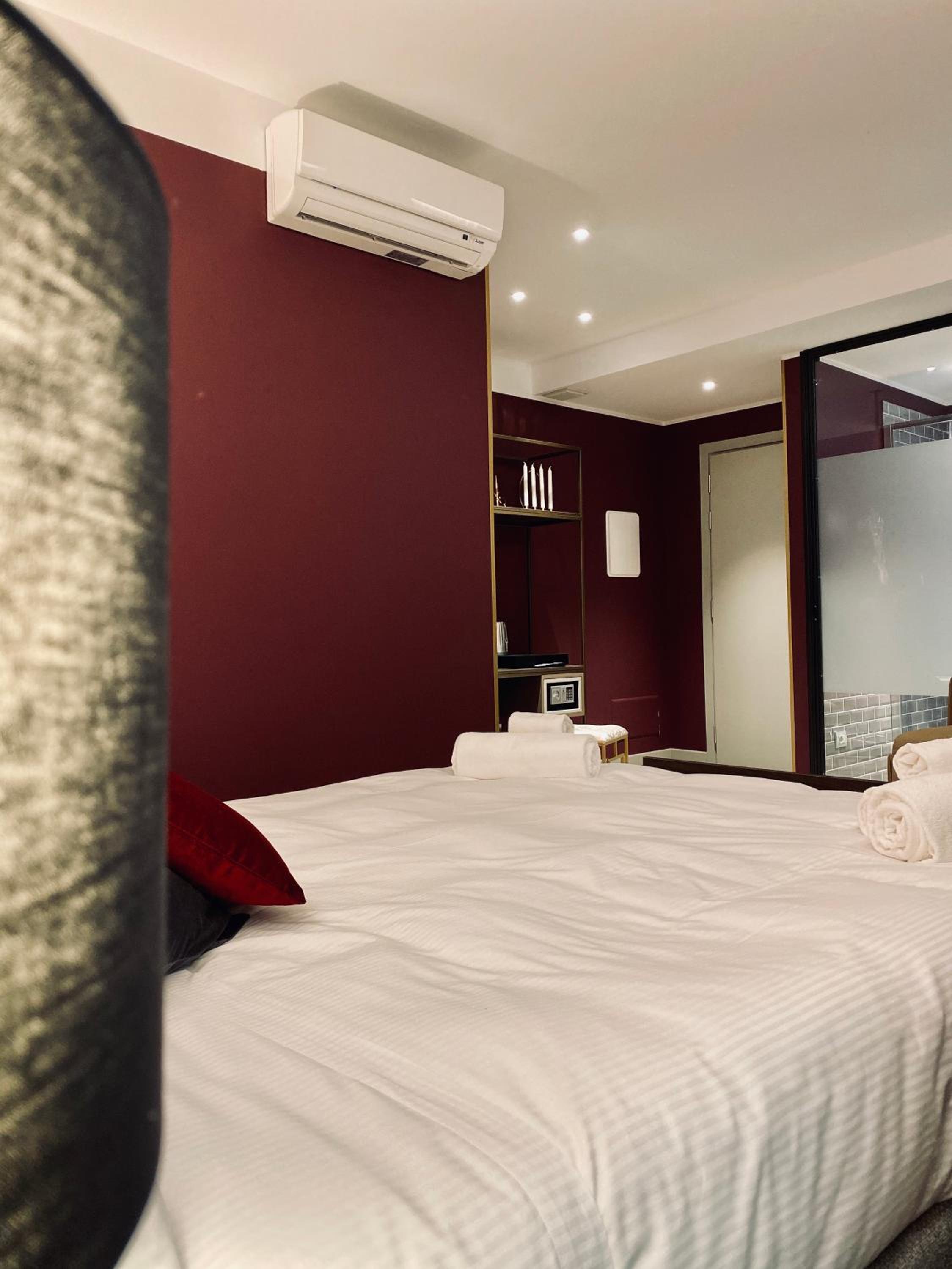 Quadruple Room - Photo 7