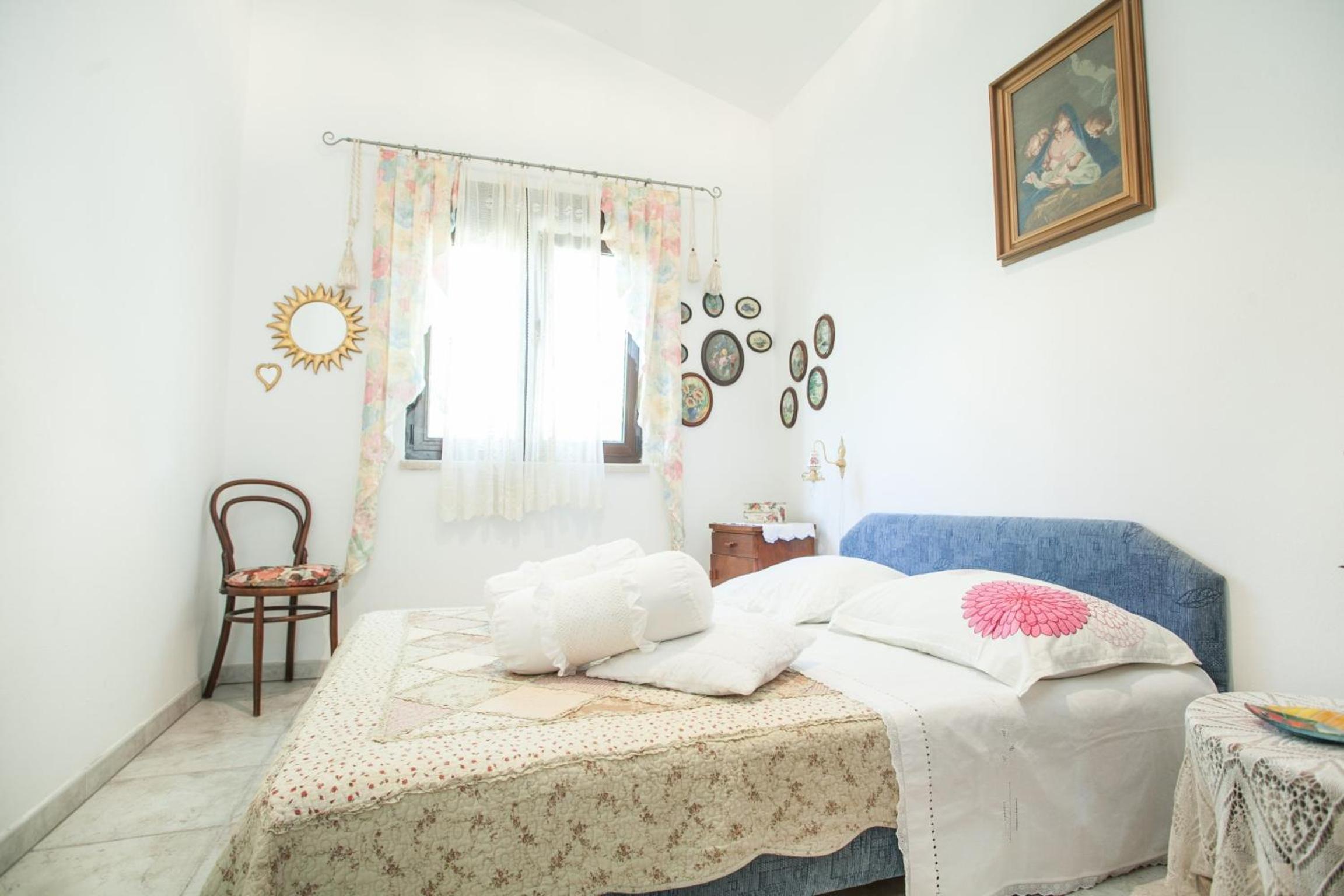 Two-Bedroom House photo 3