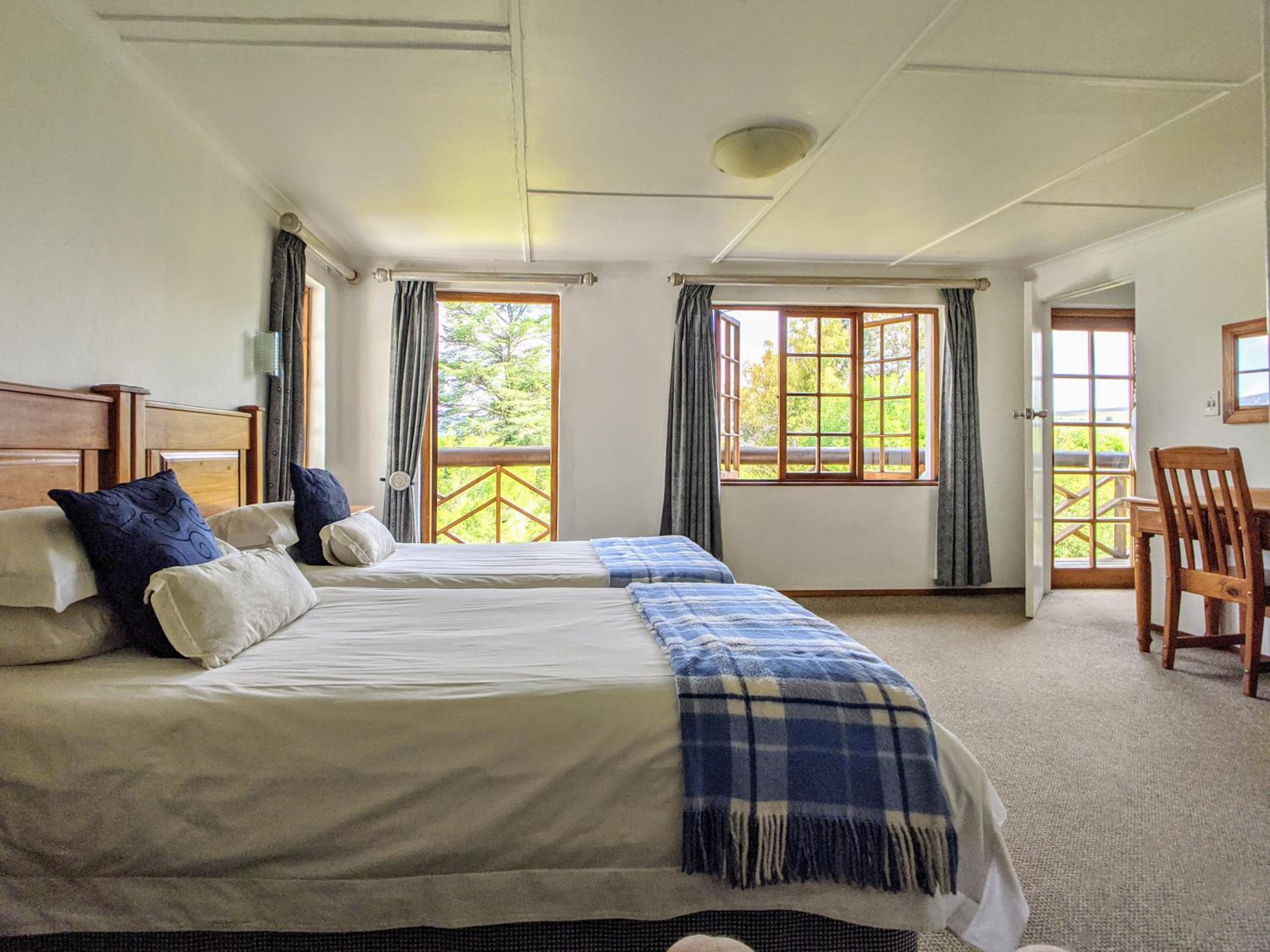 Luxury Family Room (4 Adults + 1 Child) photo 1
