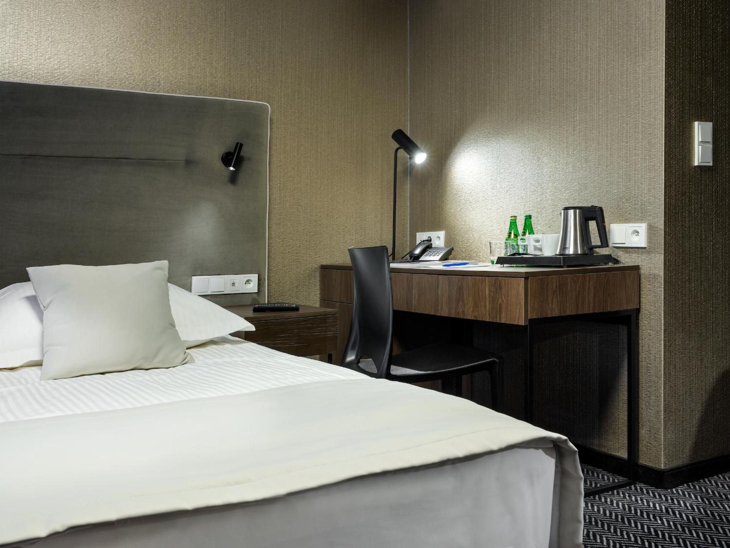 Double Room - Photo 5