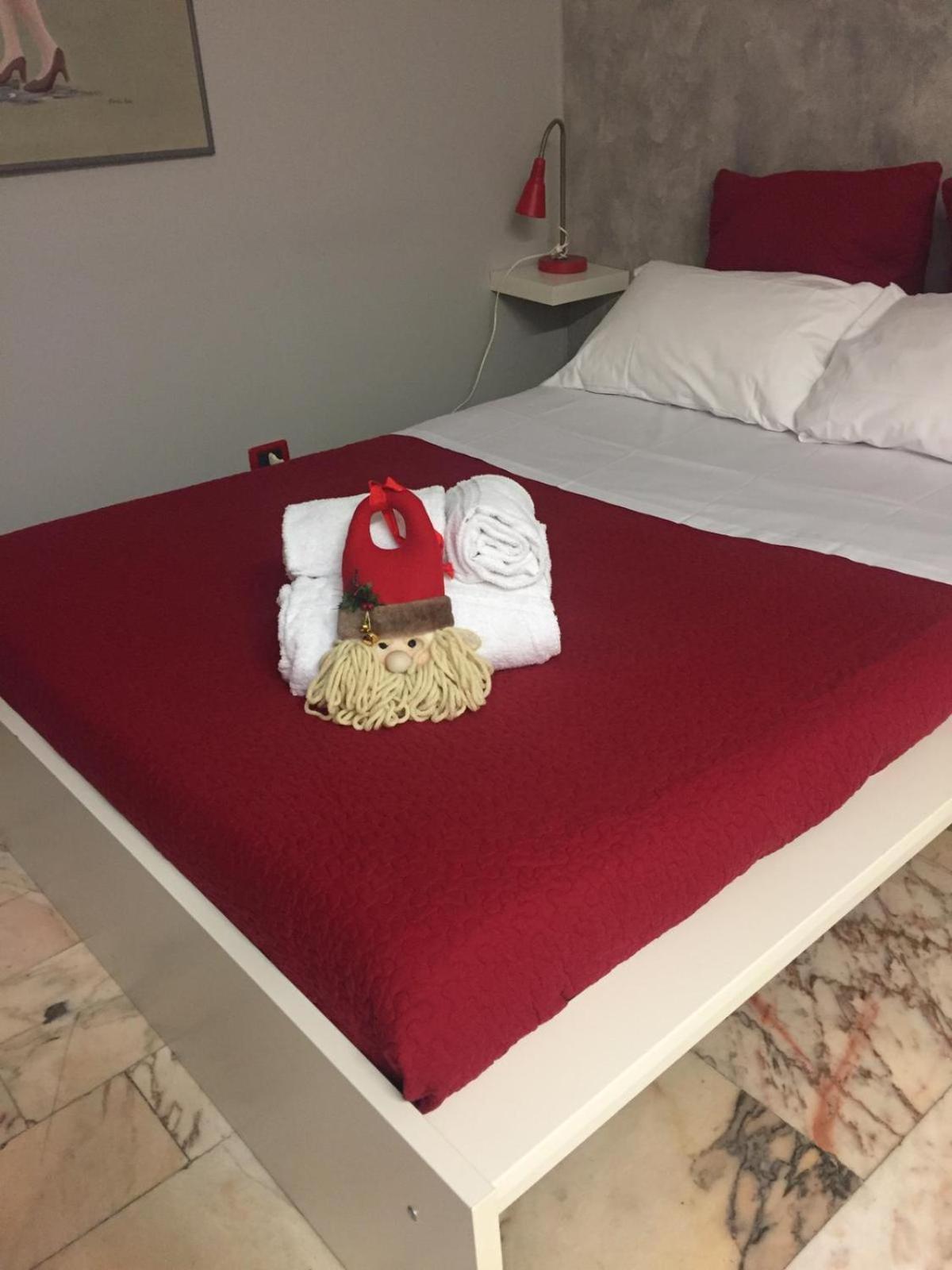 Double Room with Private Bathroom - Photo 9