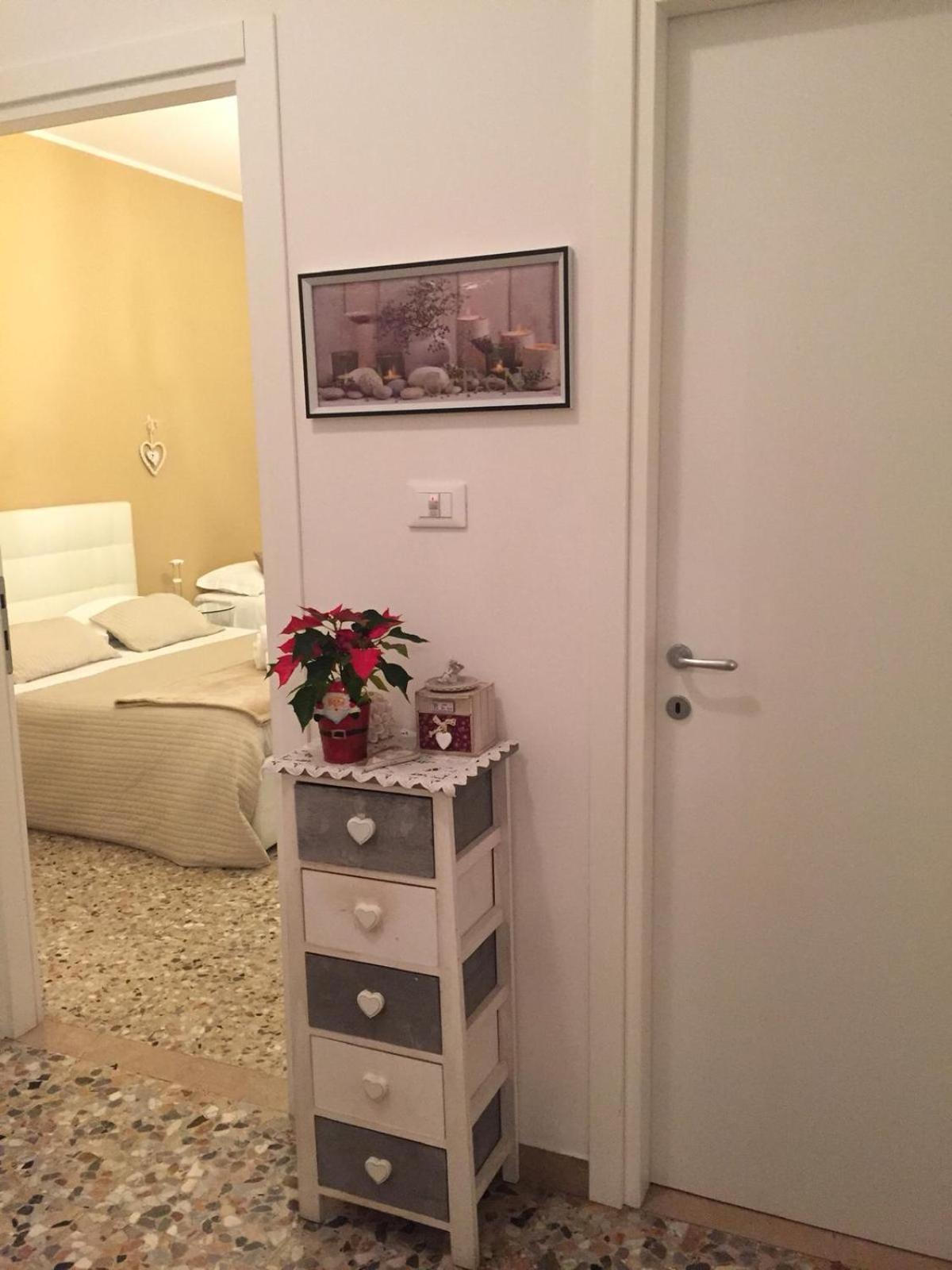 Triple Room with Private Bathroom - Photo 10