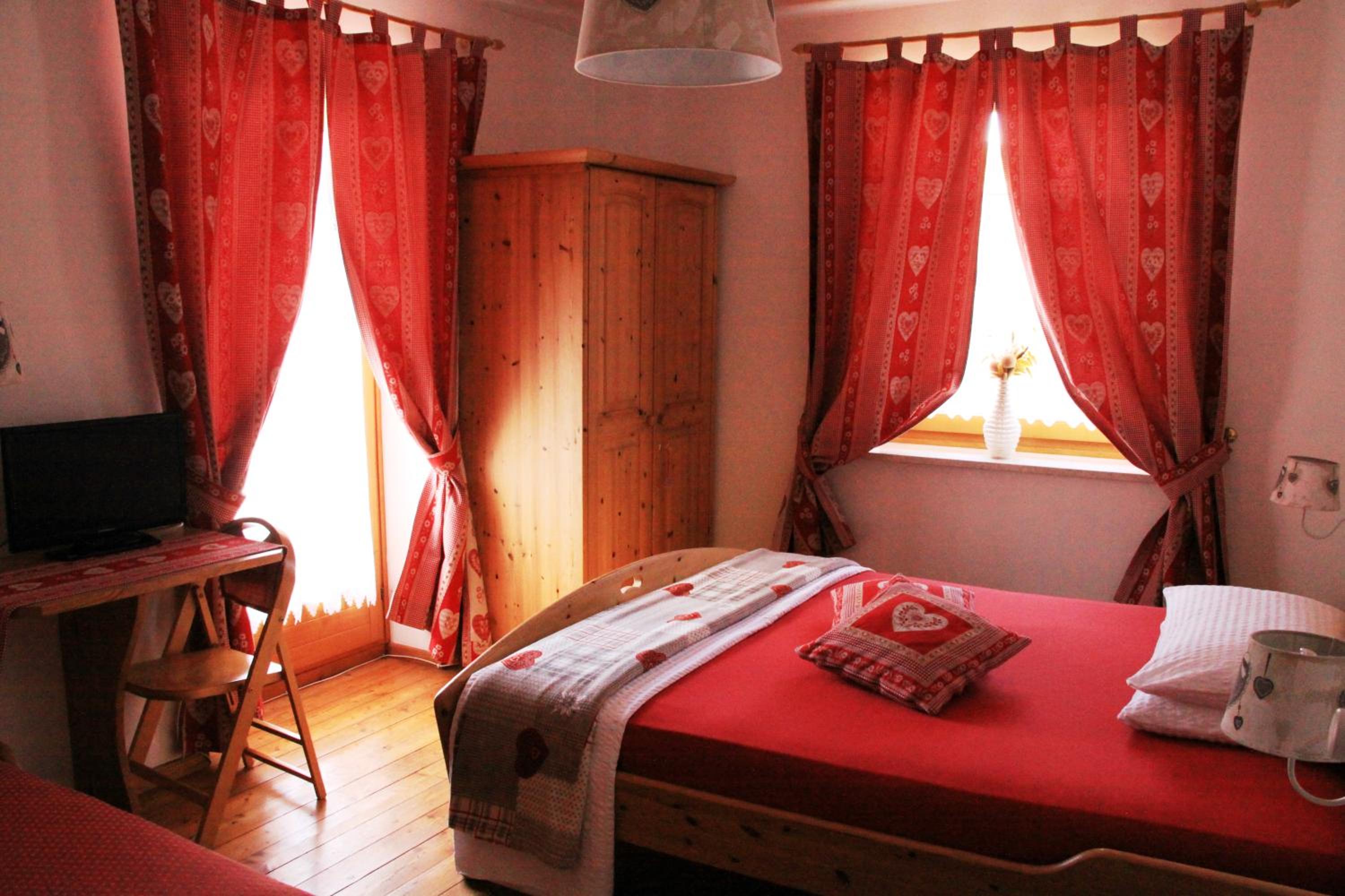Deluxe Double Room with Balcony - Photo 1