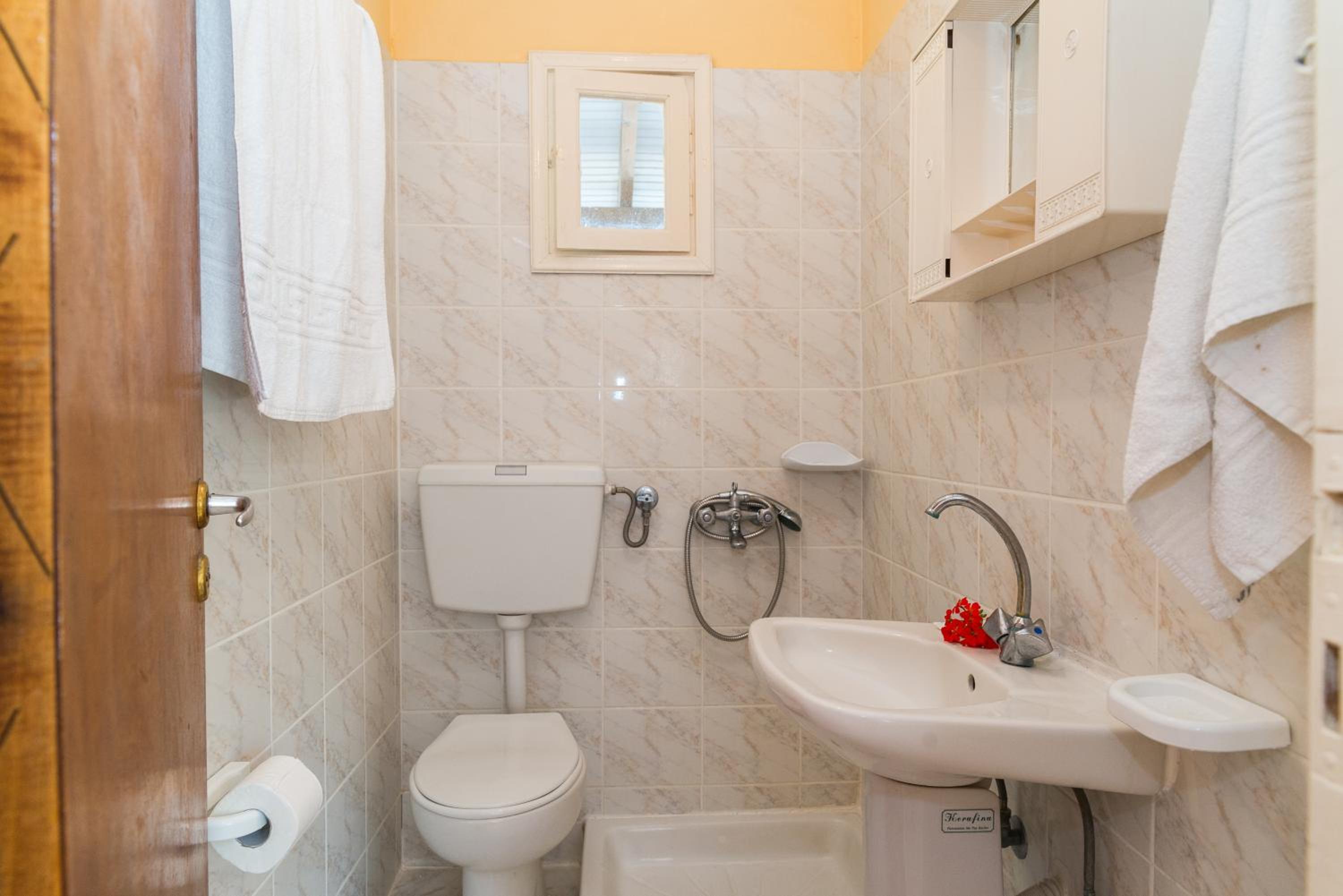 Standard Double Room - Photo 26