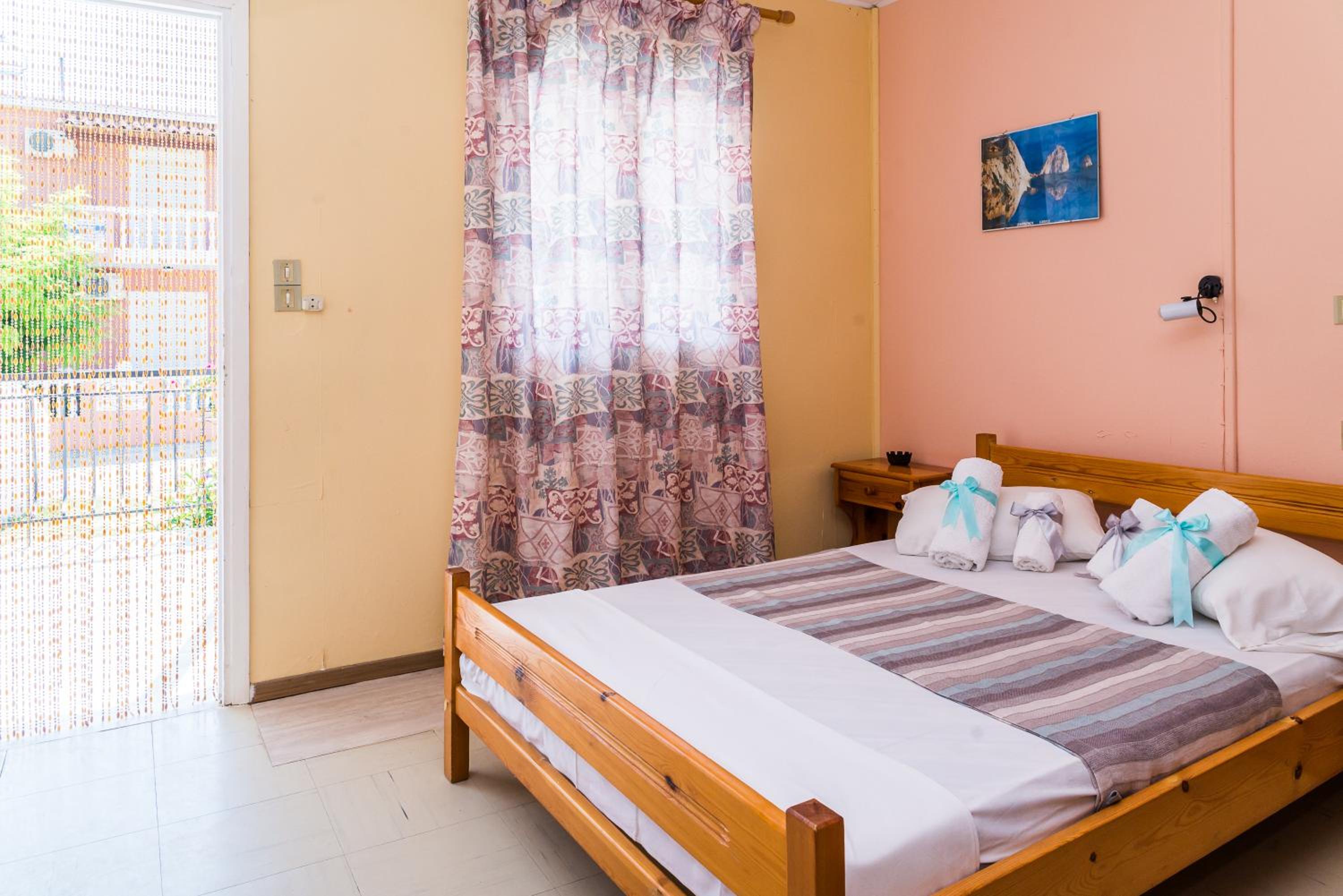 Standard Double Room - Photo 1