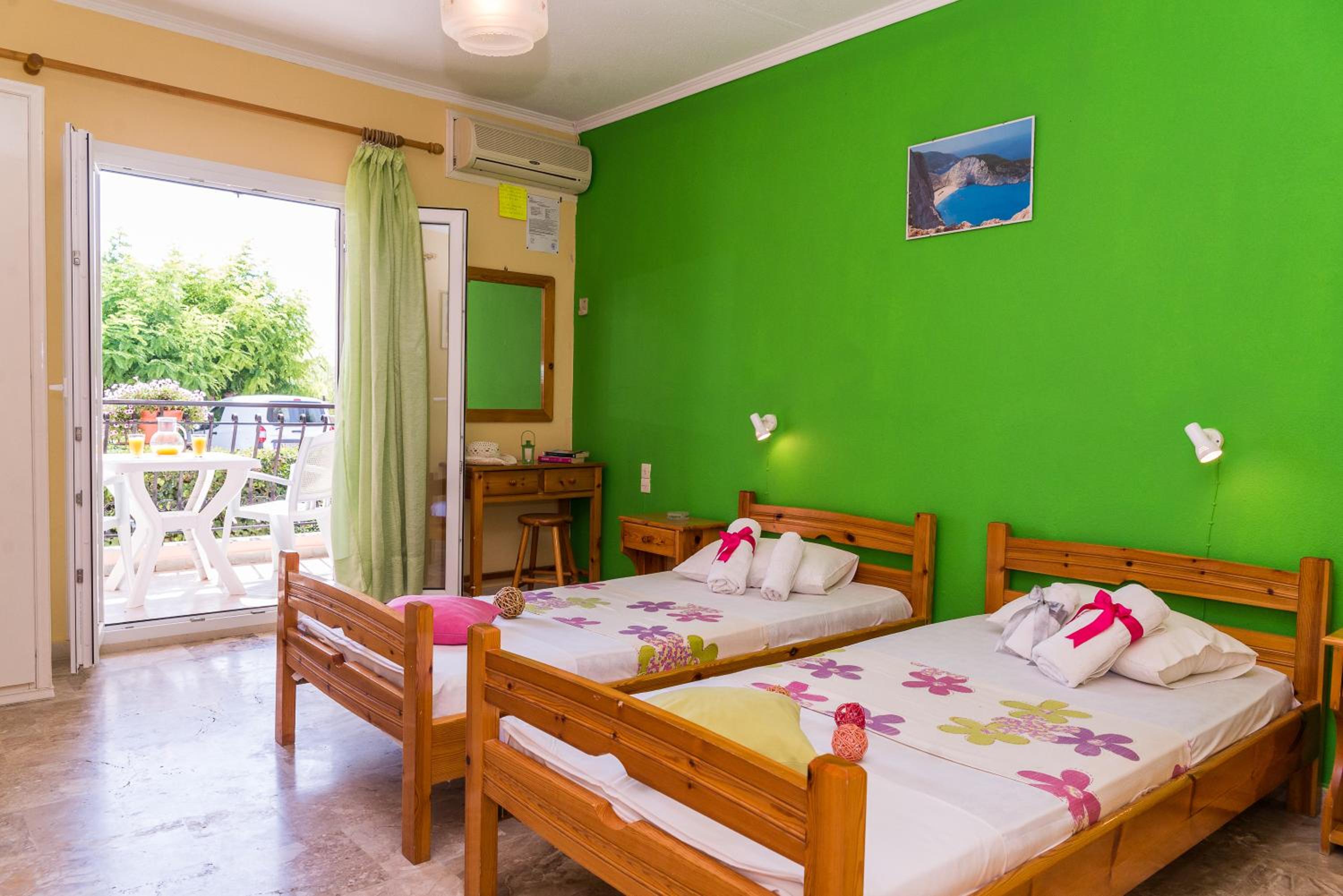 Standard Double Room - Photo 21