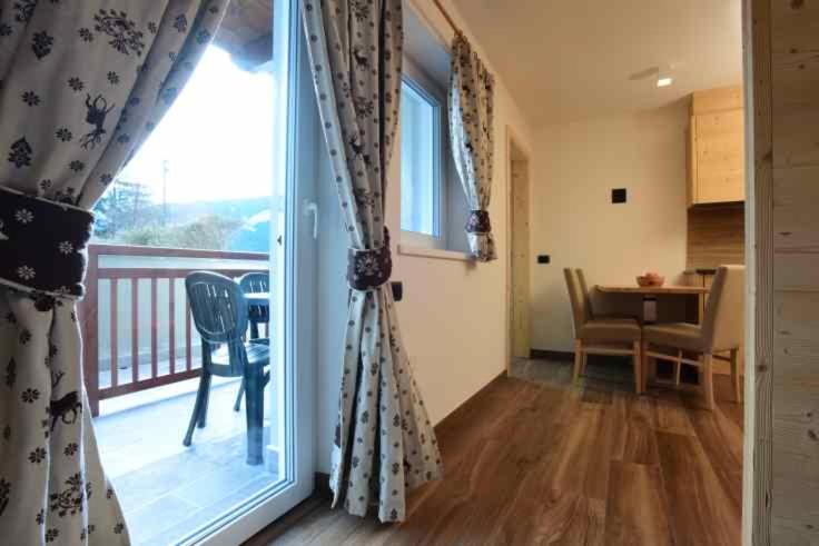 Studio with Balcony photo 2