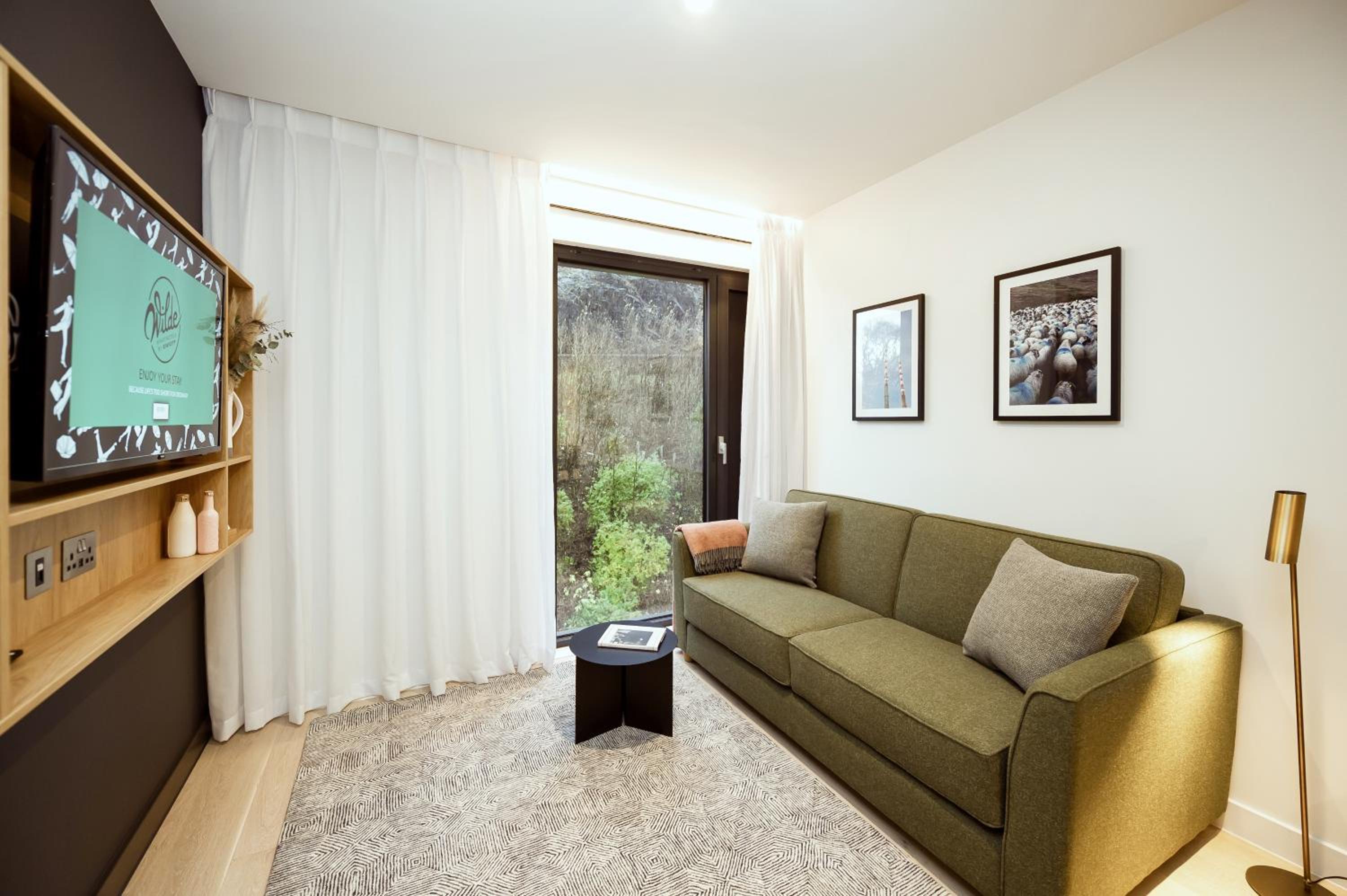 One Double Bed Apartment with Castle View