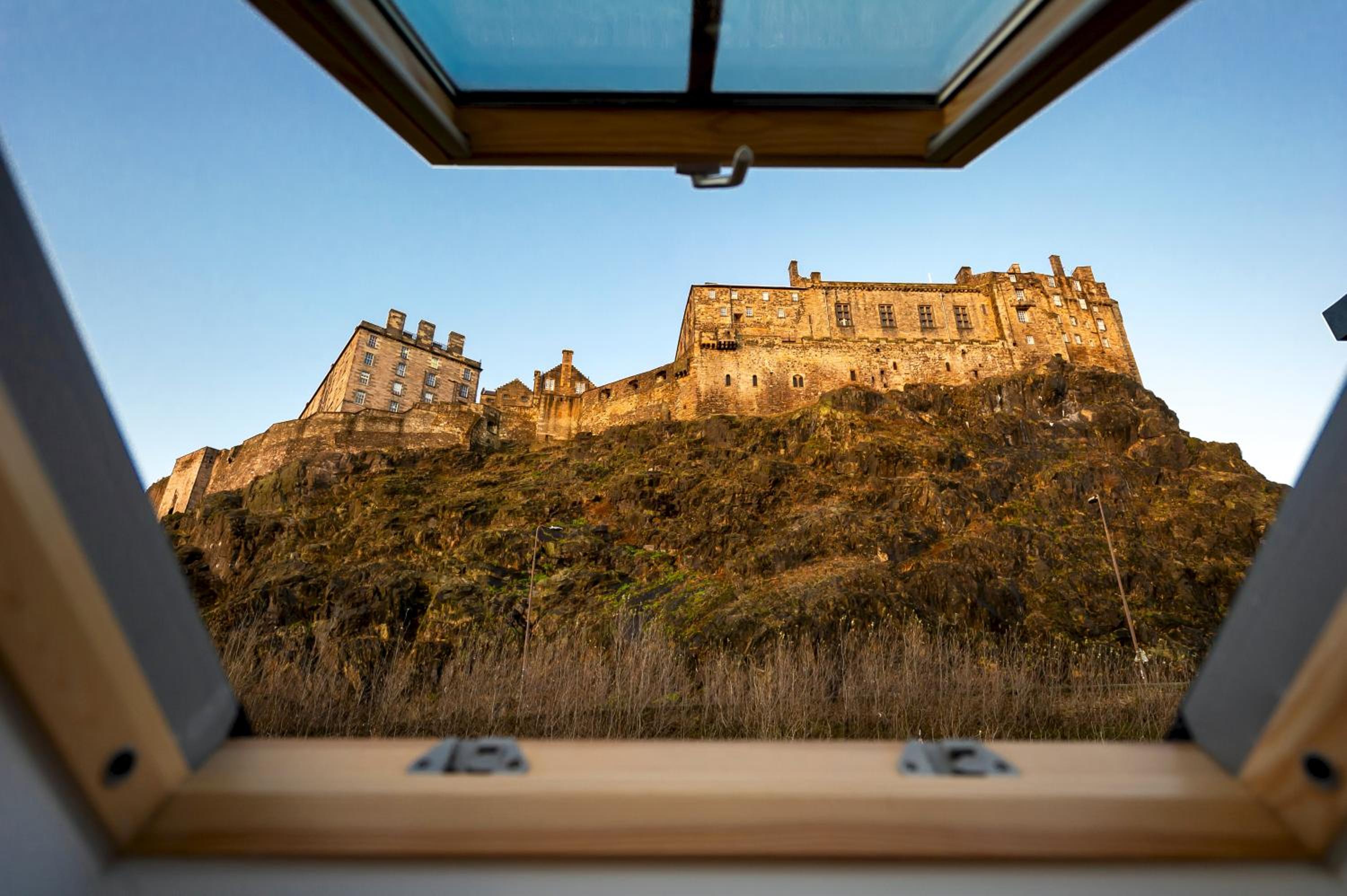 One Double Bed Apartment with Castle View