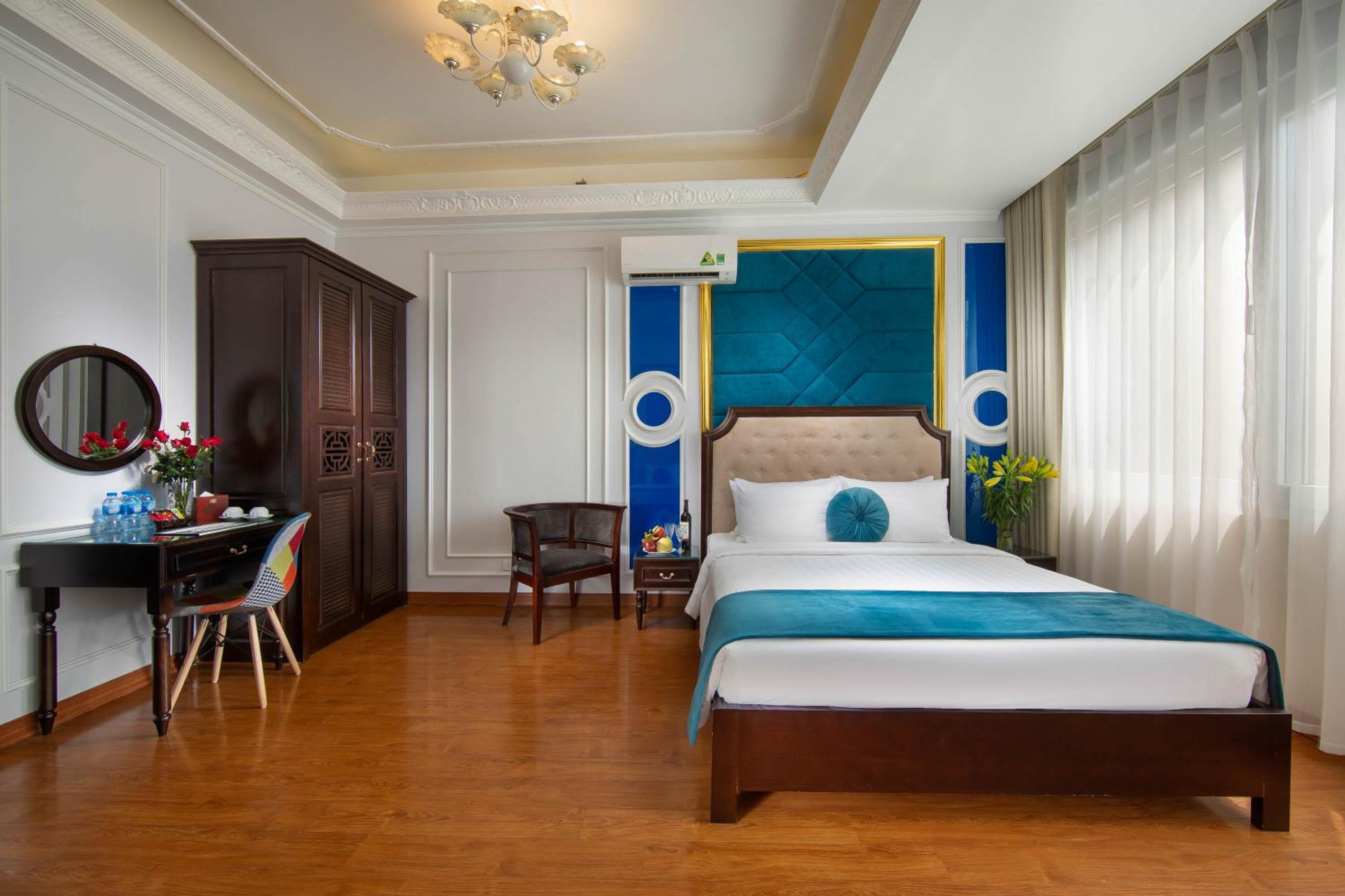 Royal Suite photo 3