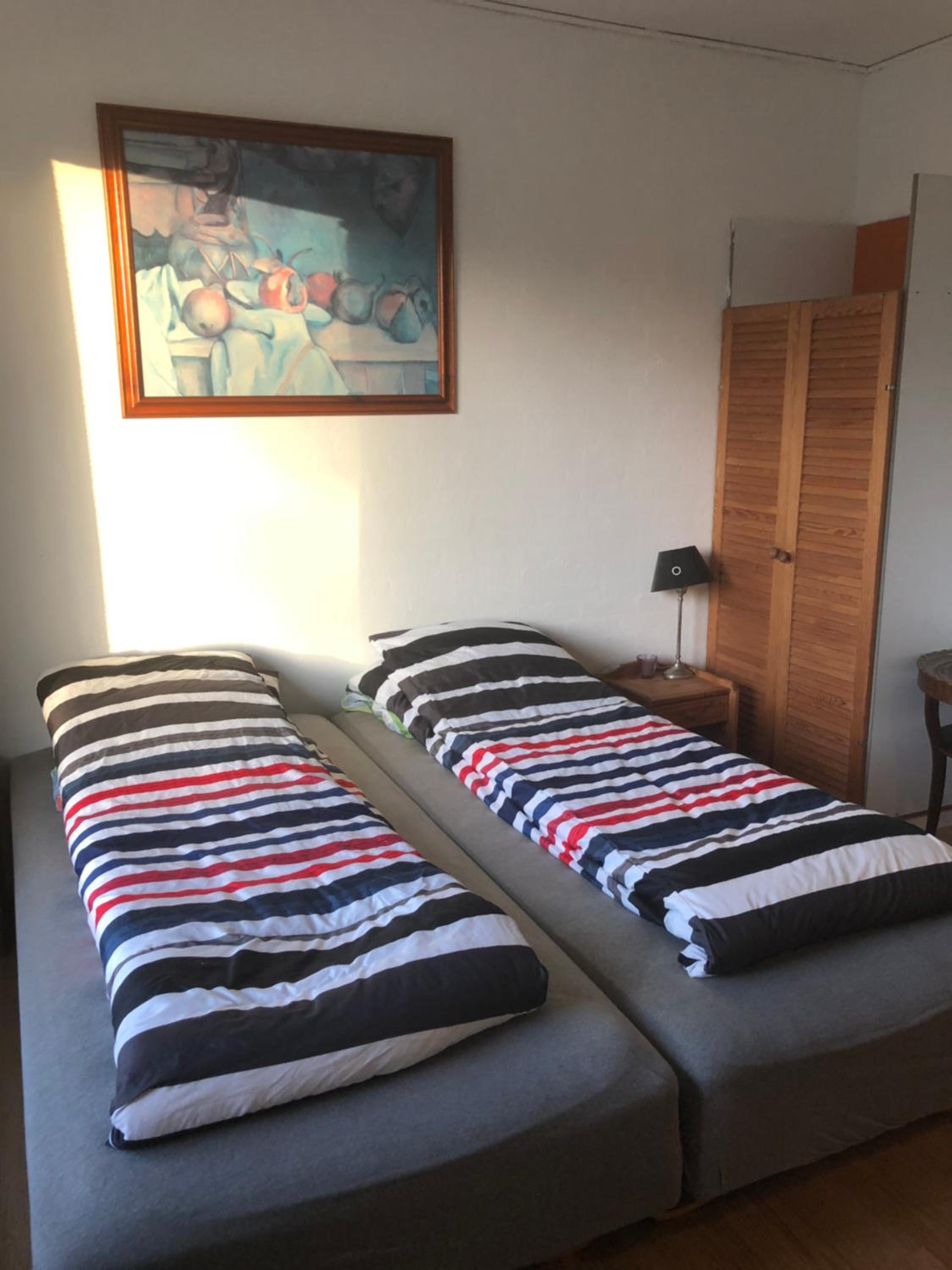 Twin Room with Bathroom - Photo 1