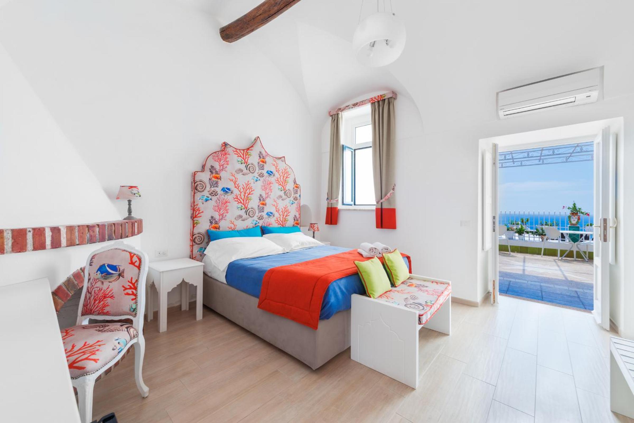 Classic Double Room with Shared Terrace photo 2