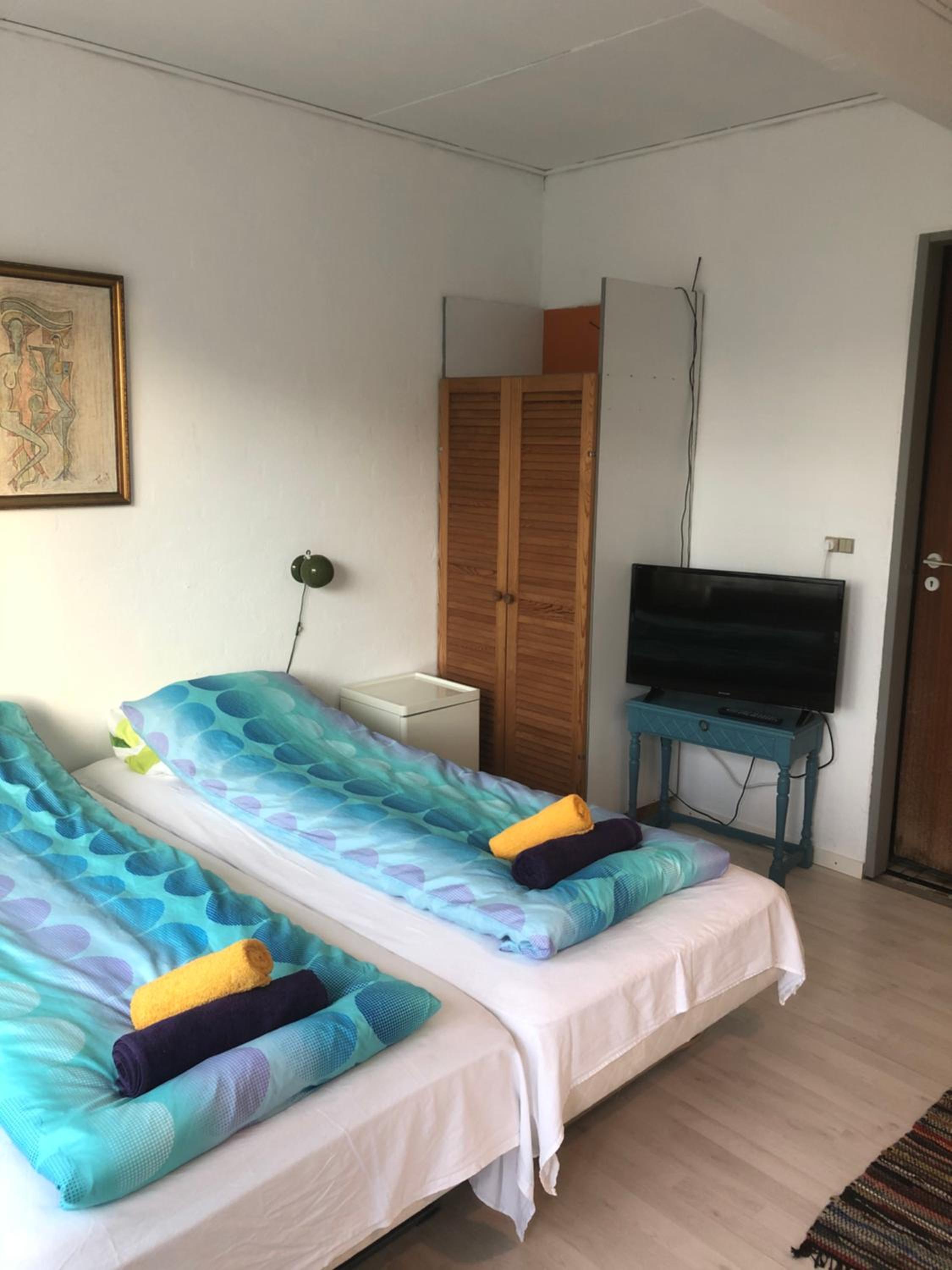 Twin Room with Private Bathroom - Photo 1