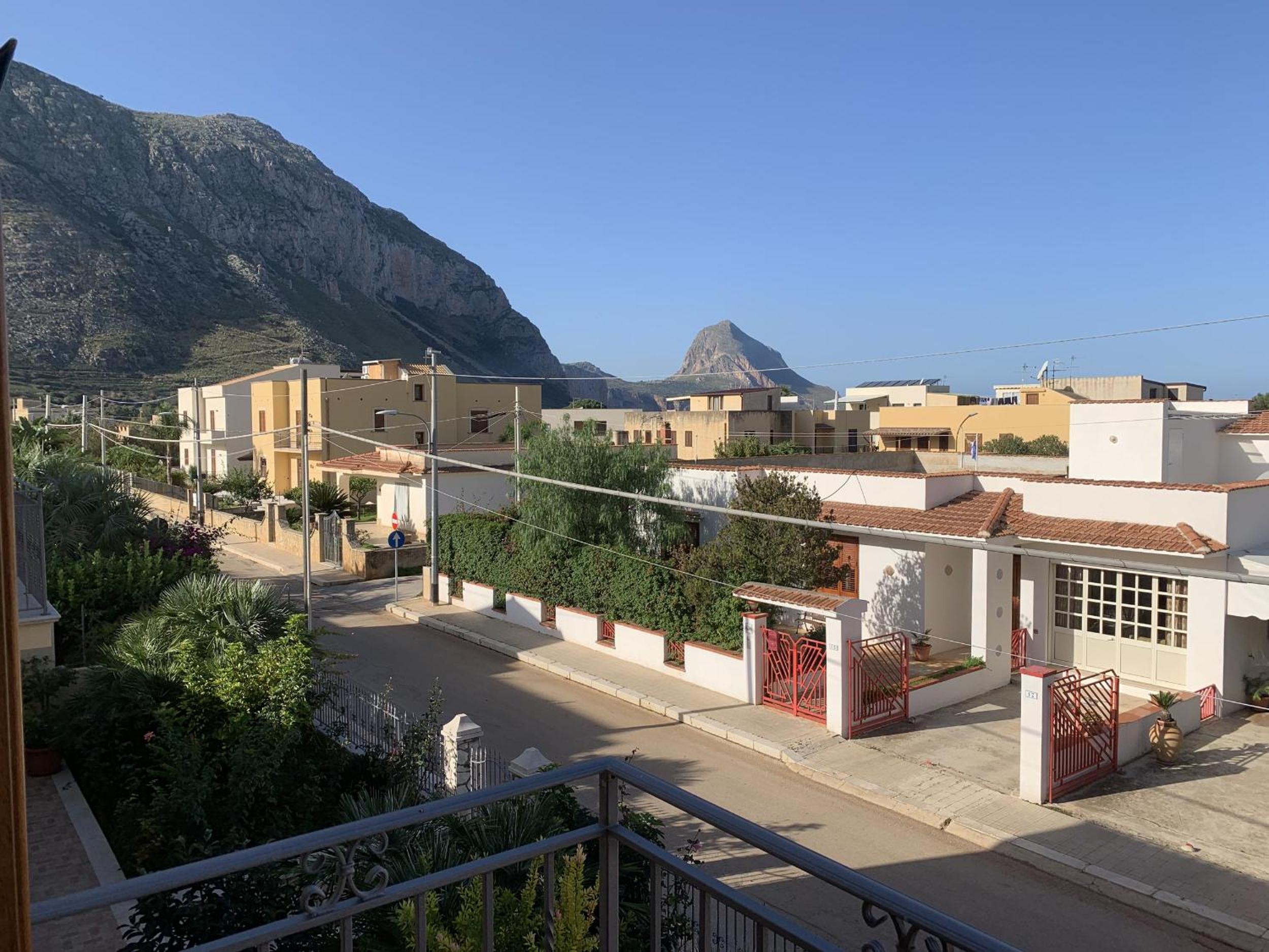 Superior Double Room with Balcony - Photo 10