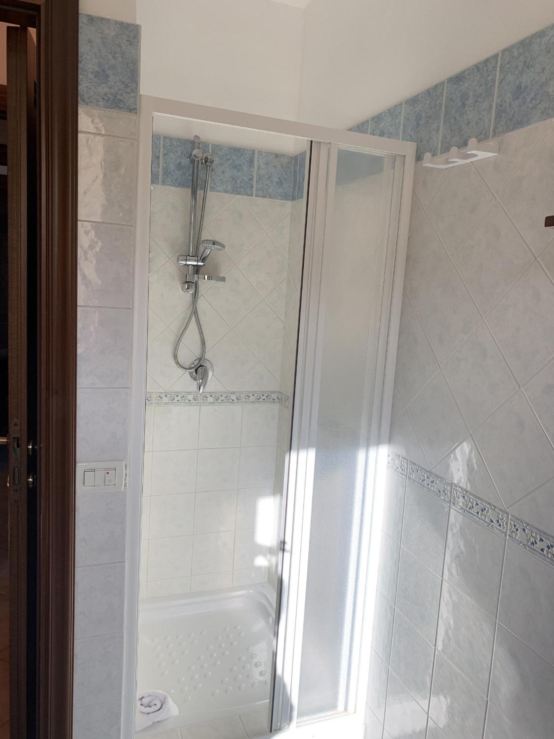 Superior Triple Room with Balcony - Photo 21