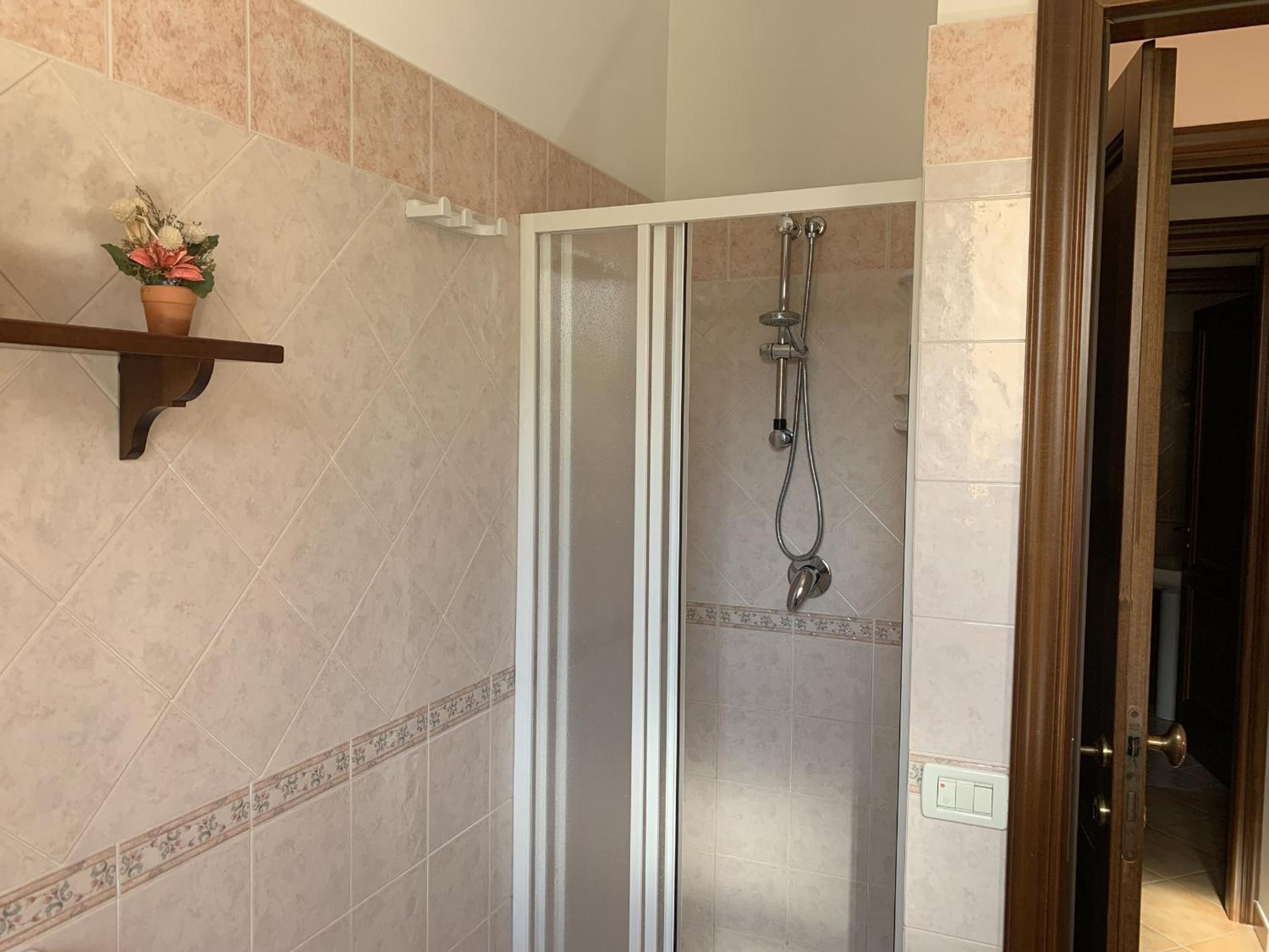 Superior Triple Room with Balcony - Photo 14