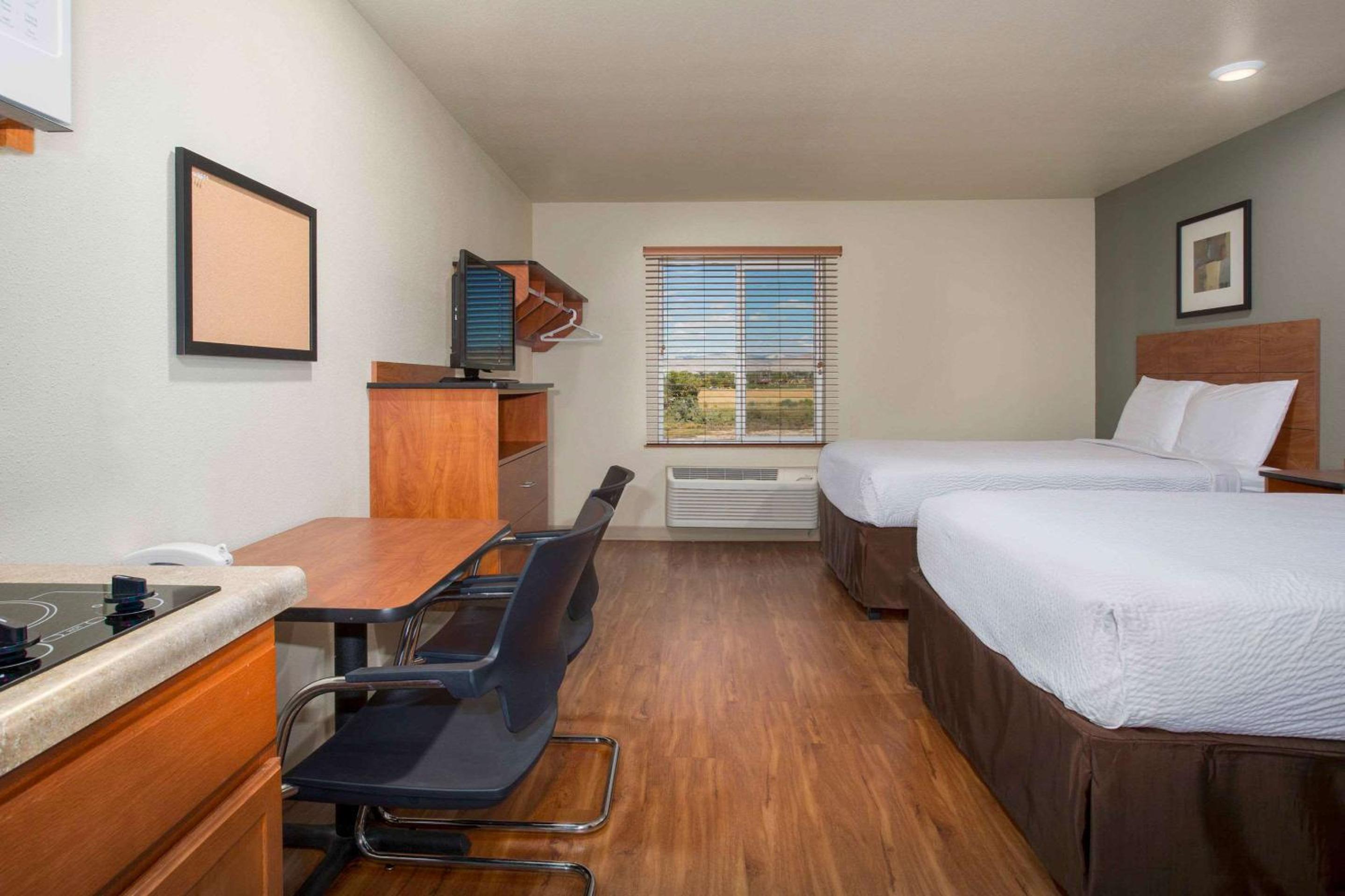 Double Room with Two Double Beds - Non-Smoking
