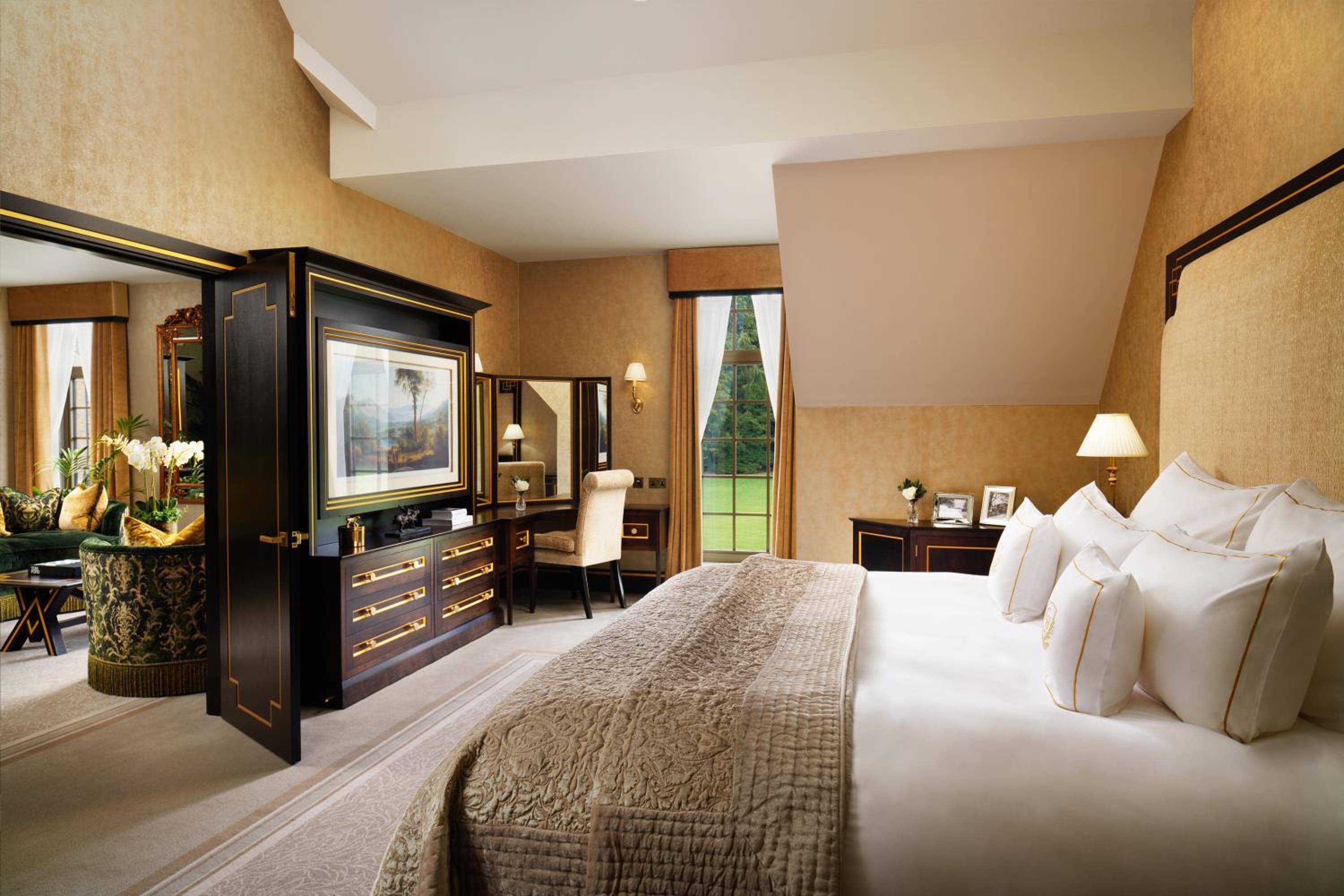 Presidential Suite (Non Smoking) photo 2