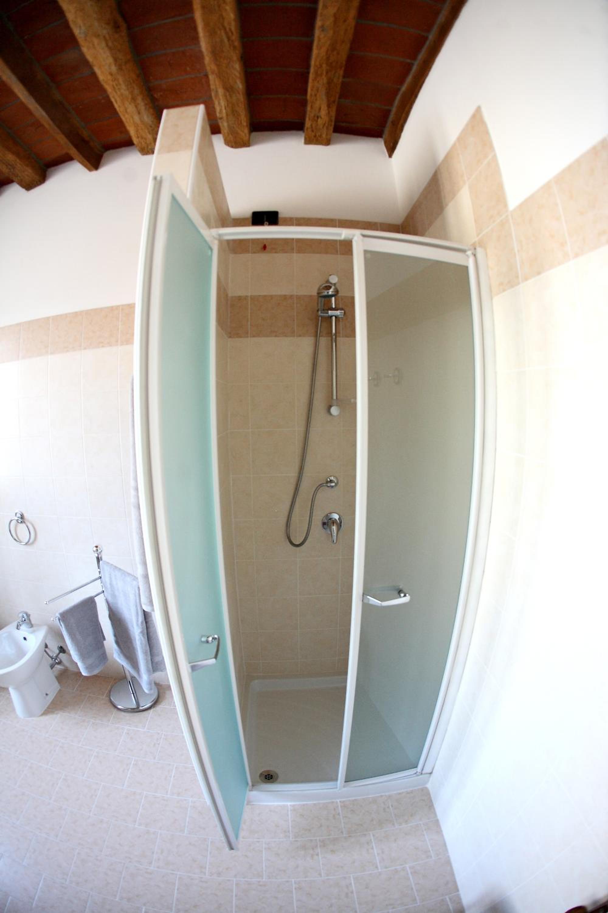 Double or Twin Room with Private External Bathroom on the ground floor - Photo 7