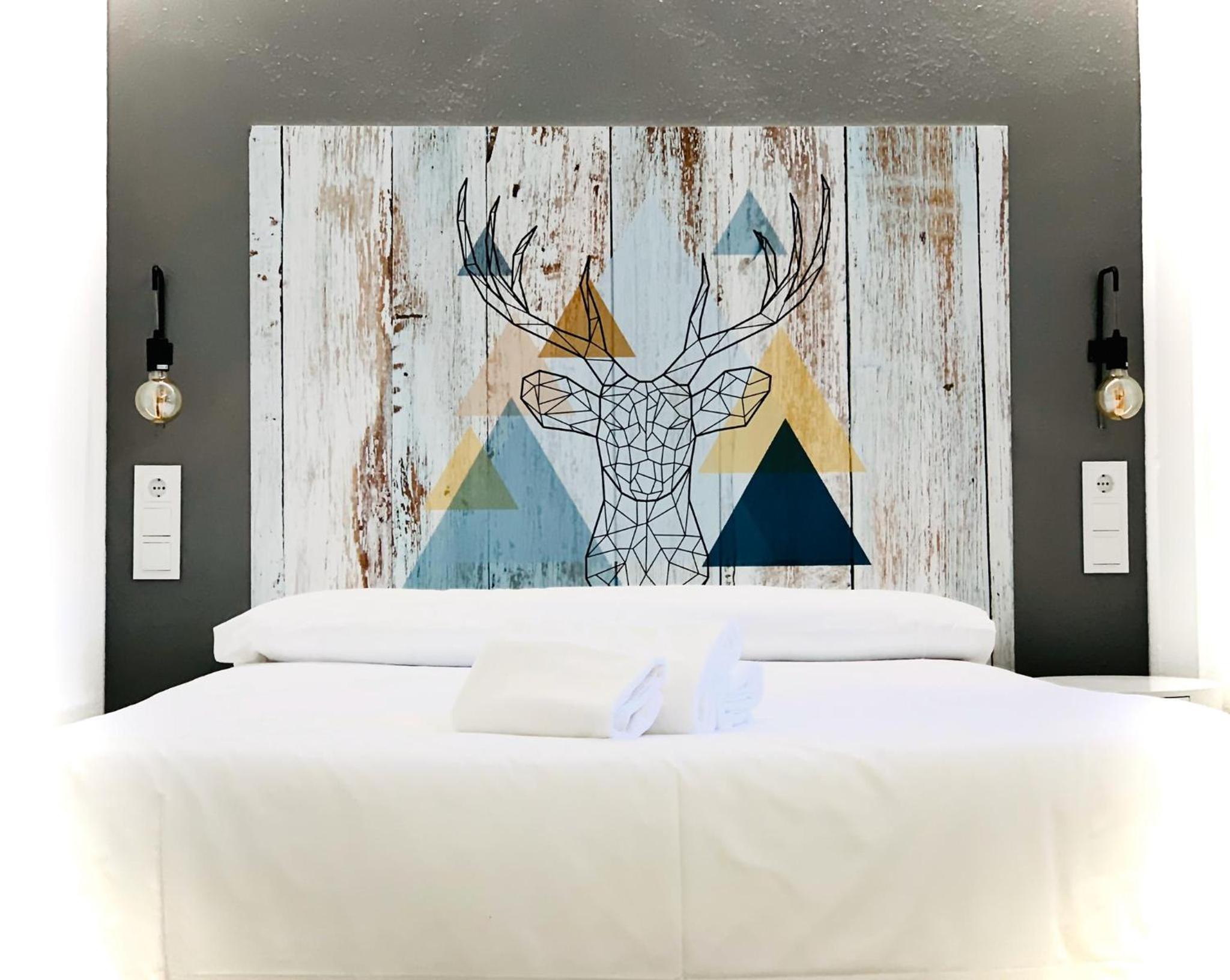 Deluxe Room - Photo 2