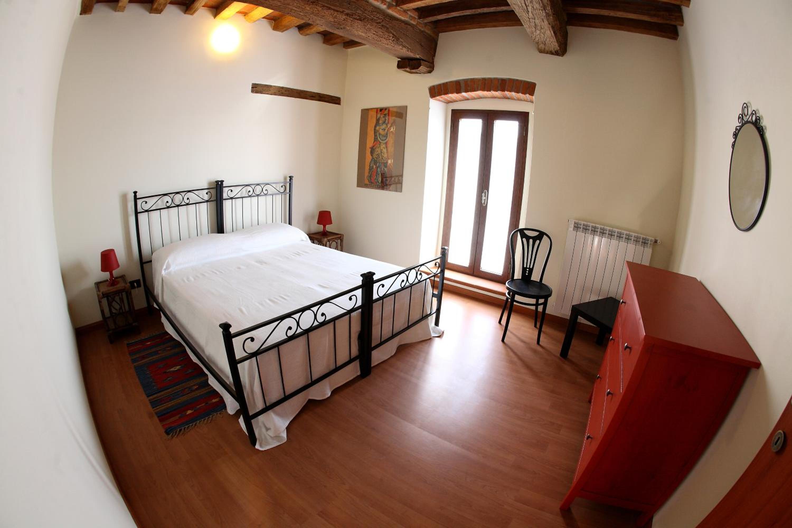 Double or Twin Room with Private External Bathroom on the ground floor - Photo 1
