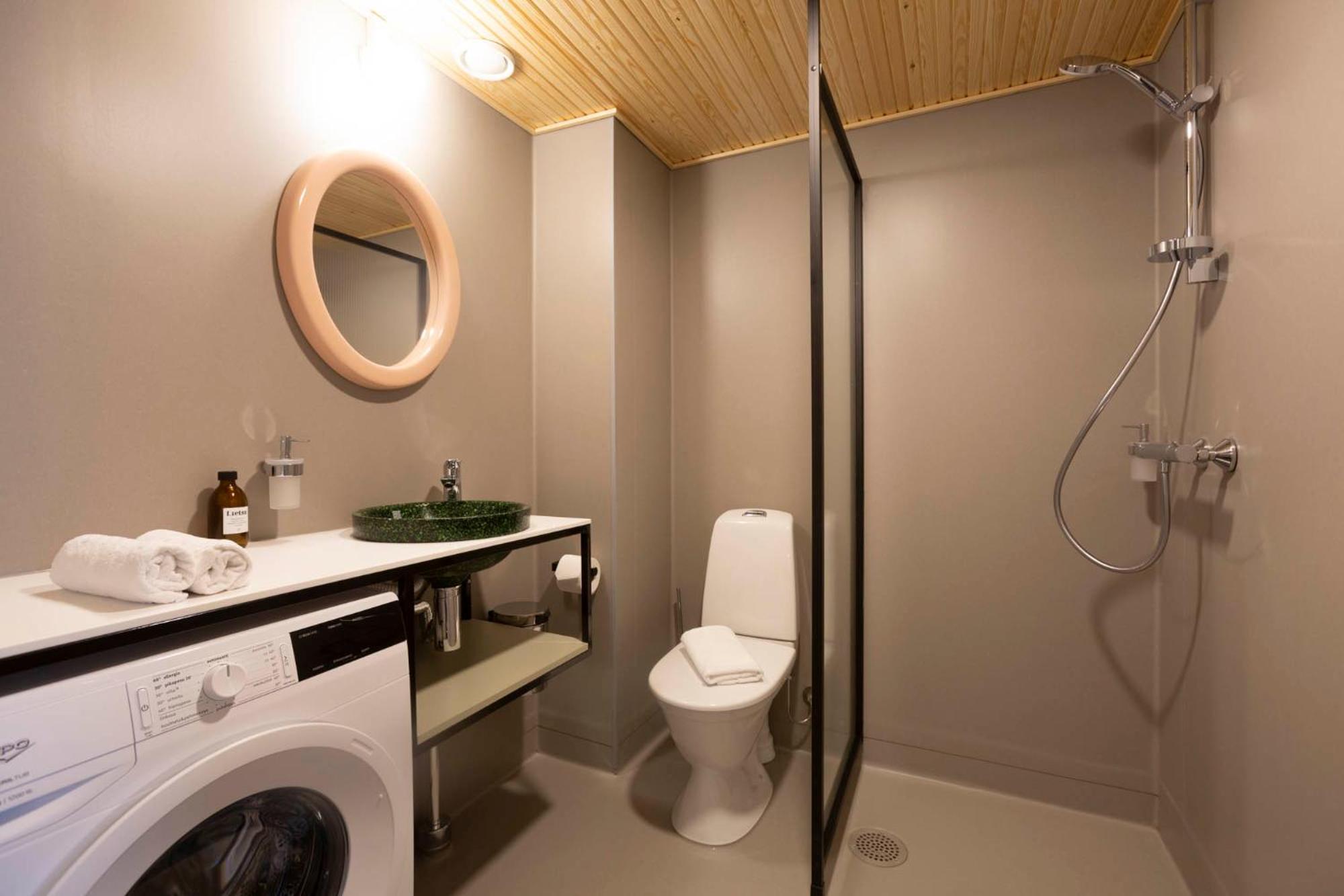Double Room - Photo 12