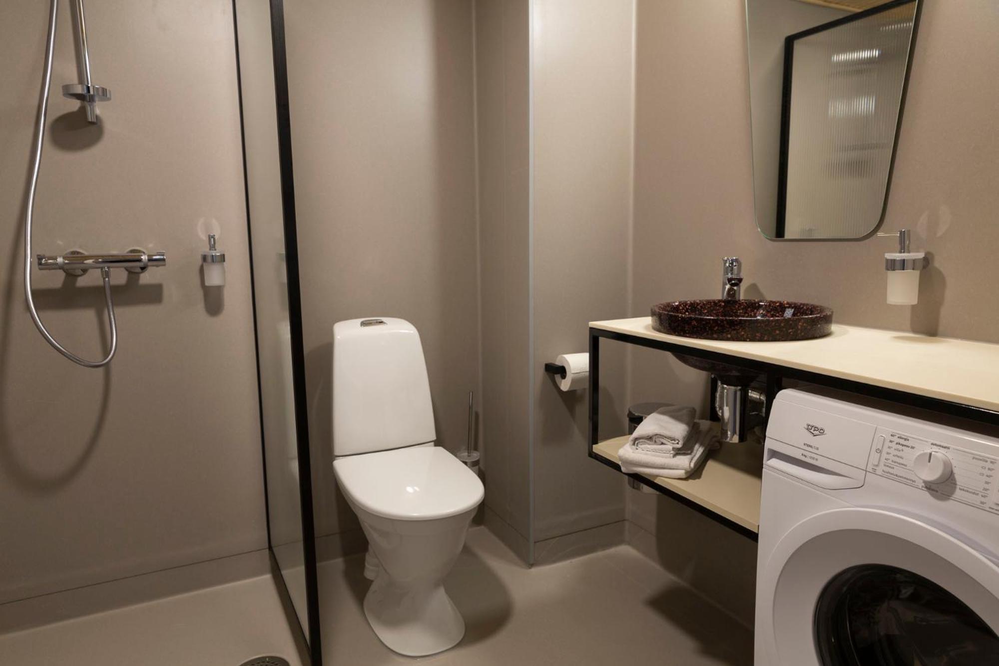 Double Room - Photo 11