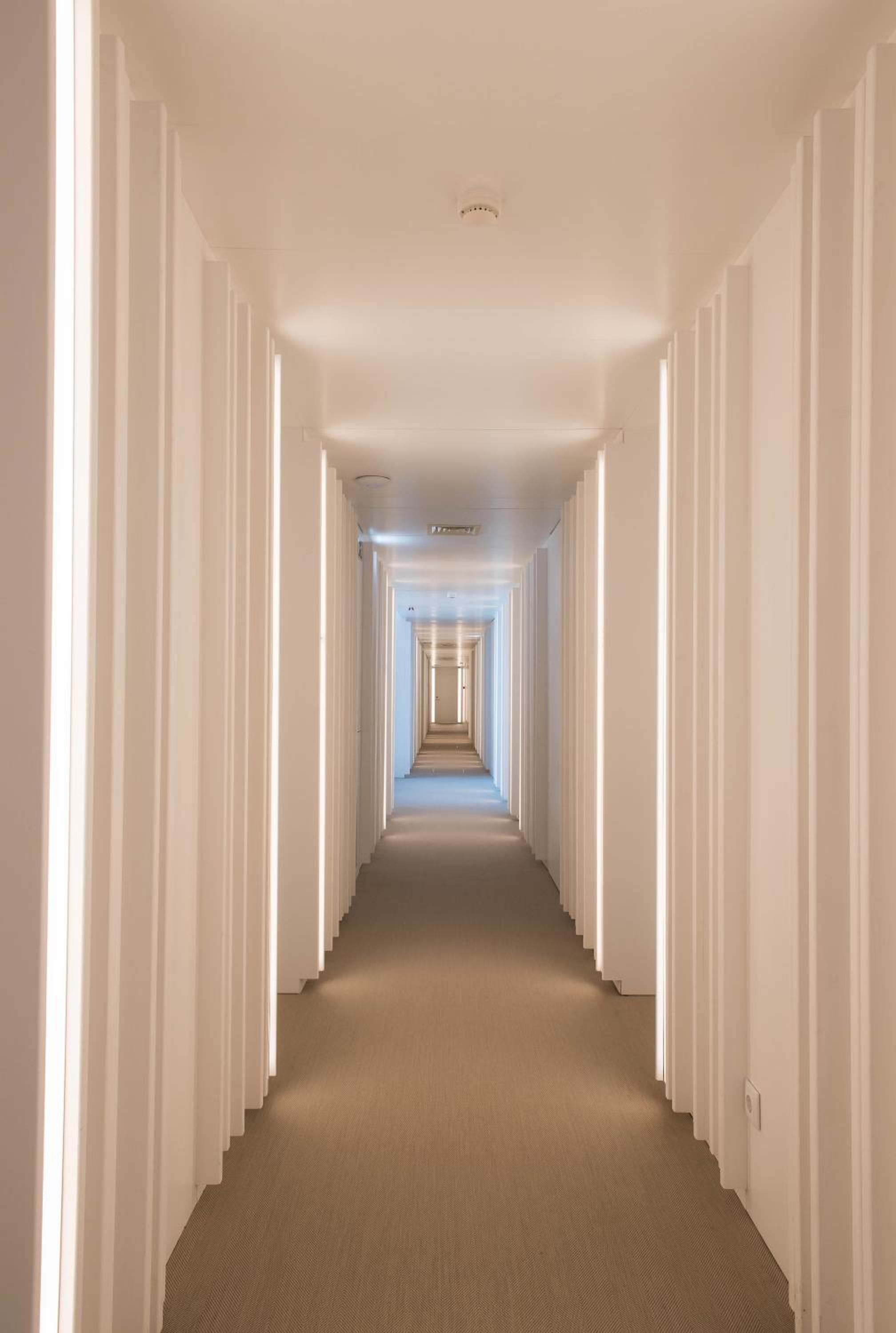 Double or Twin Room with View - Photo 2