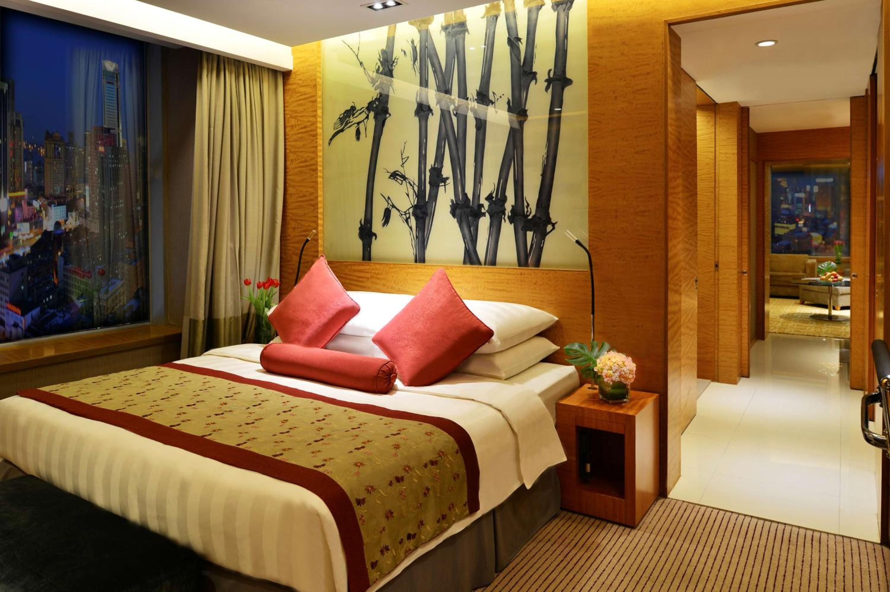 Deluxe Suite - Photo 7