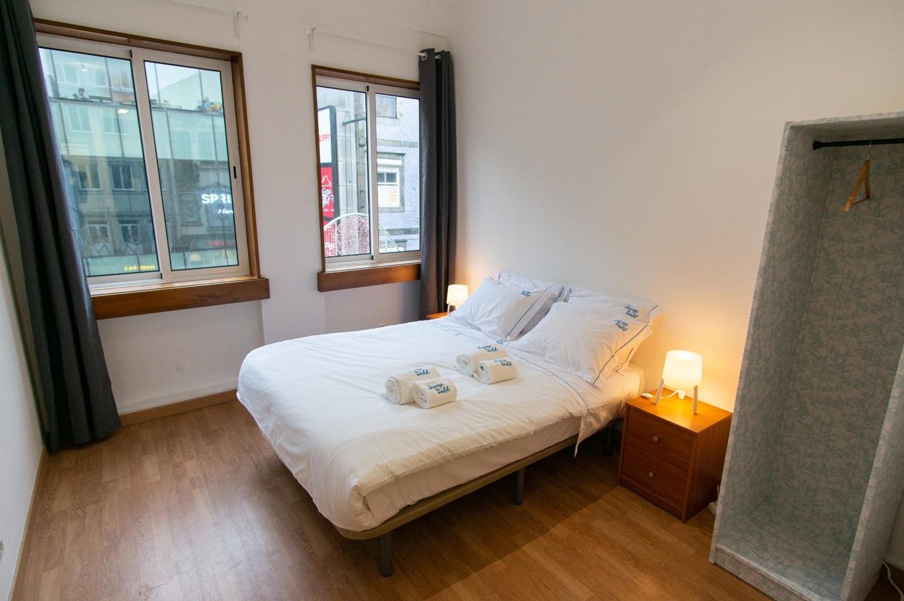 Double Room with Private Bathroom - Photo 4