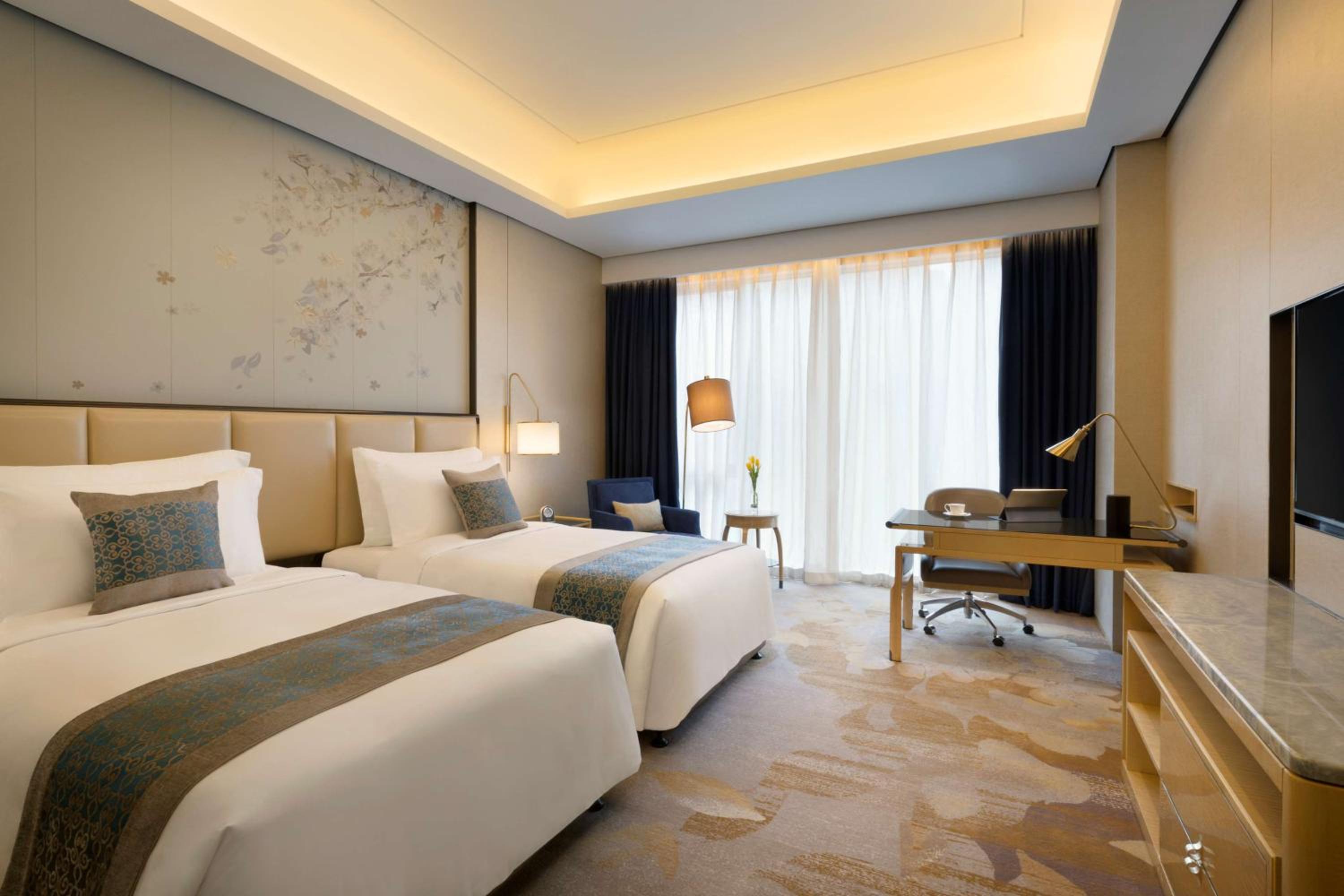 Deluxe Twin Room City View
