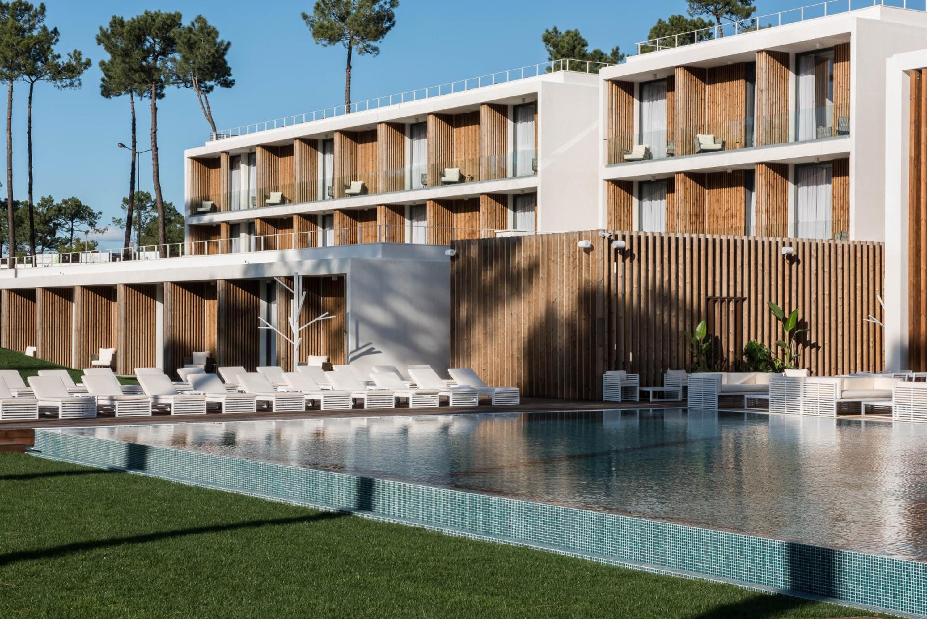 Double or Twin Room with Pool View - Photo 8