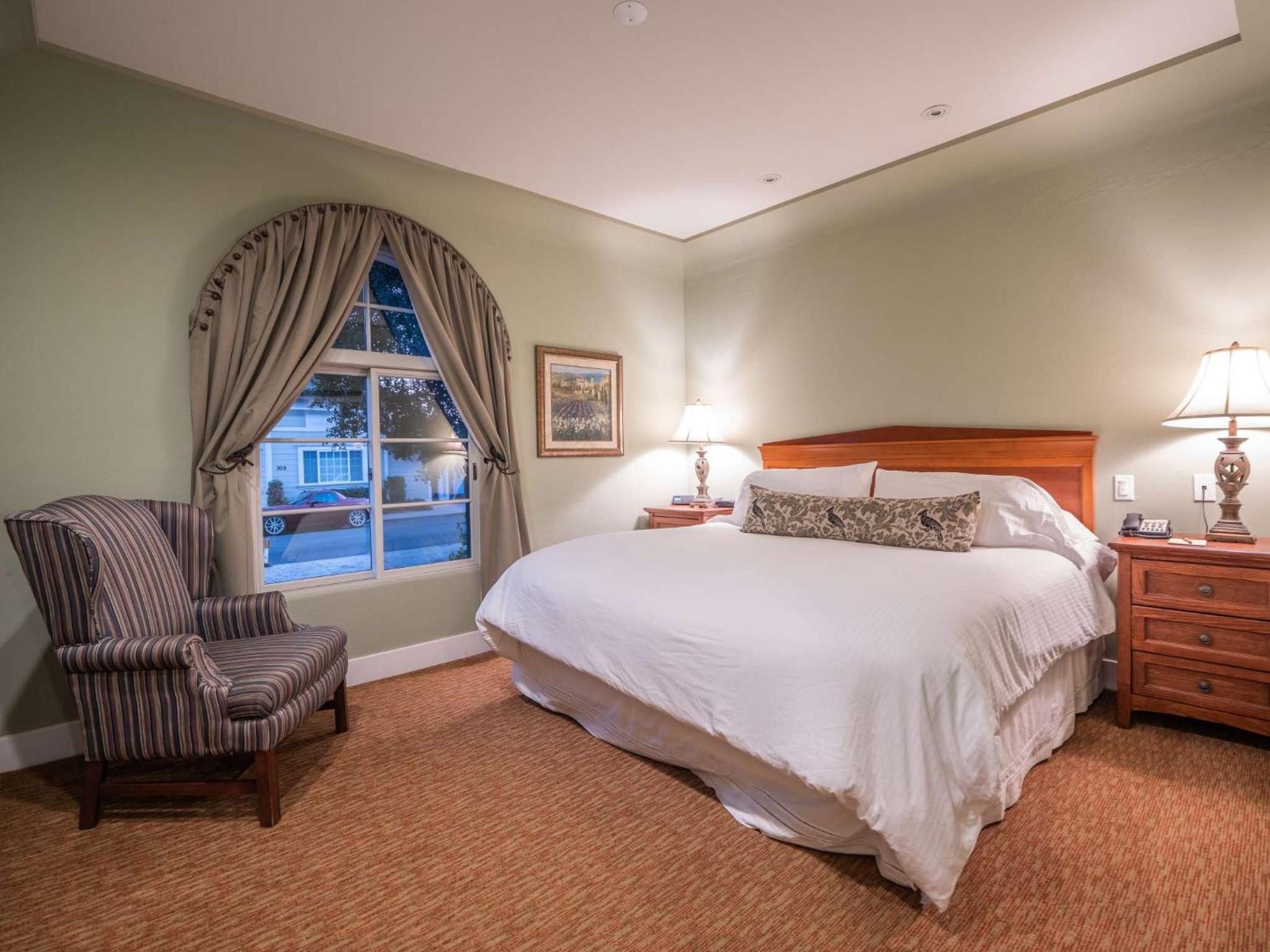 Luxury Suite 5