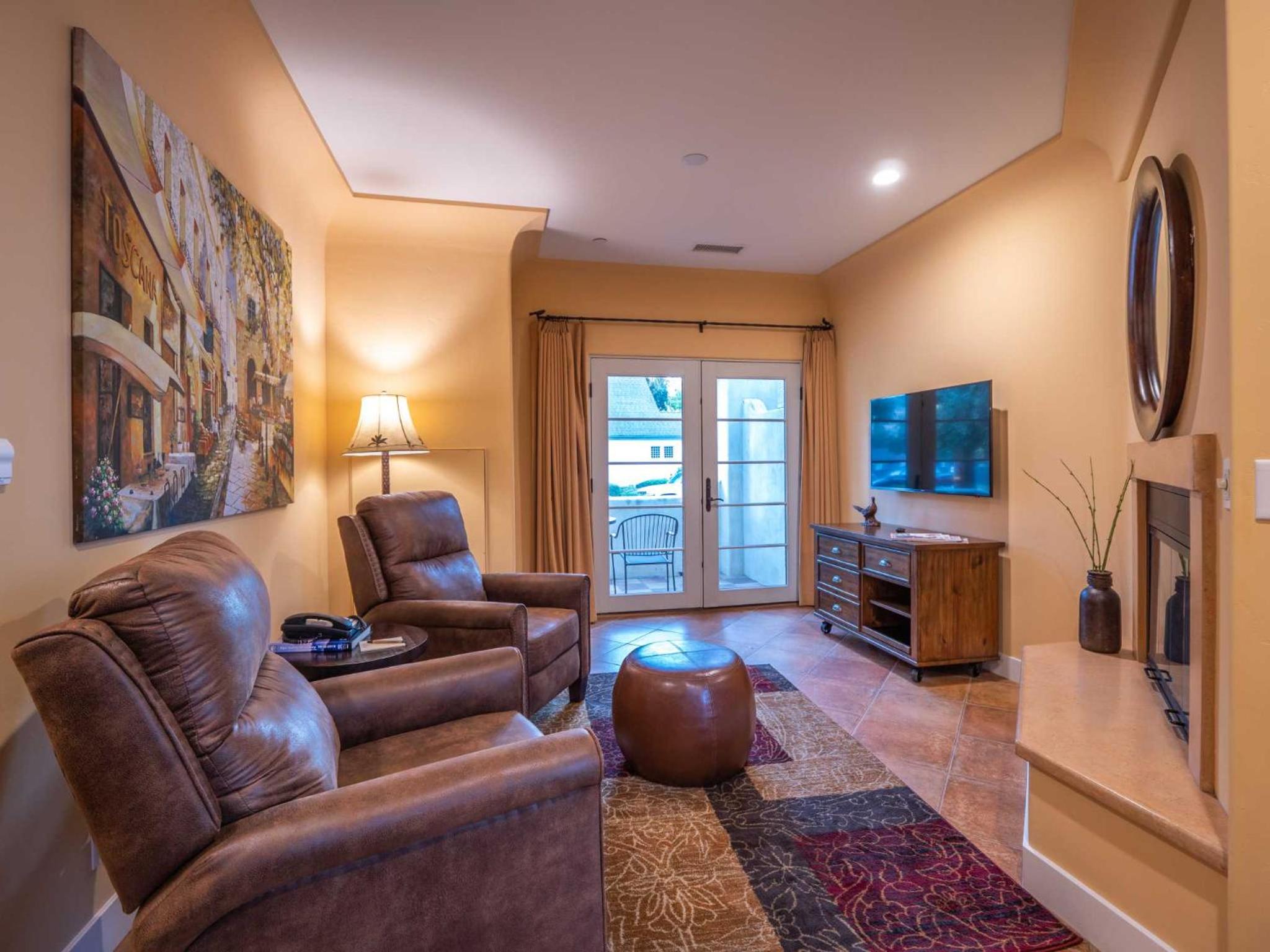 Luxury Suite 4 photo 3