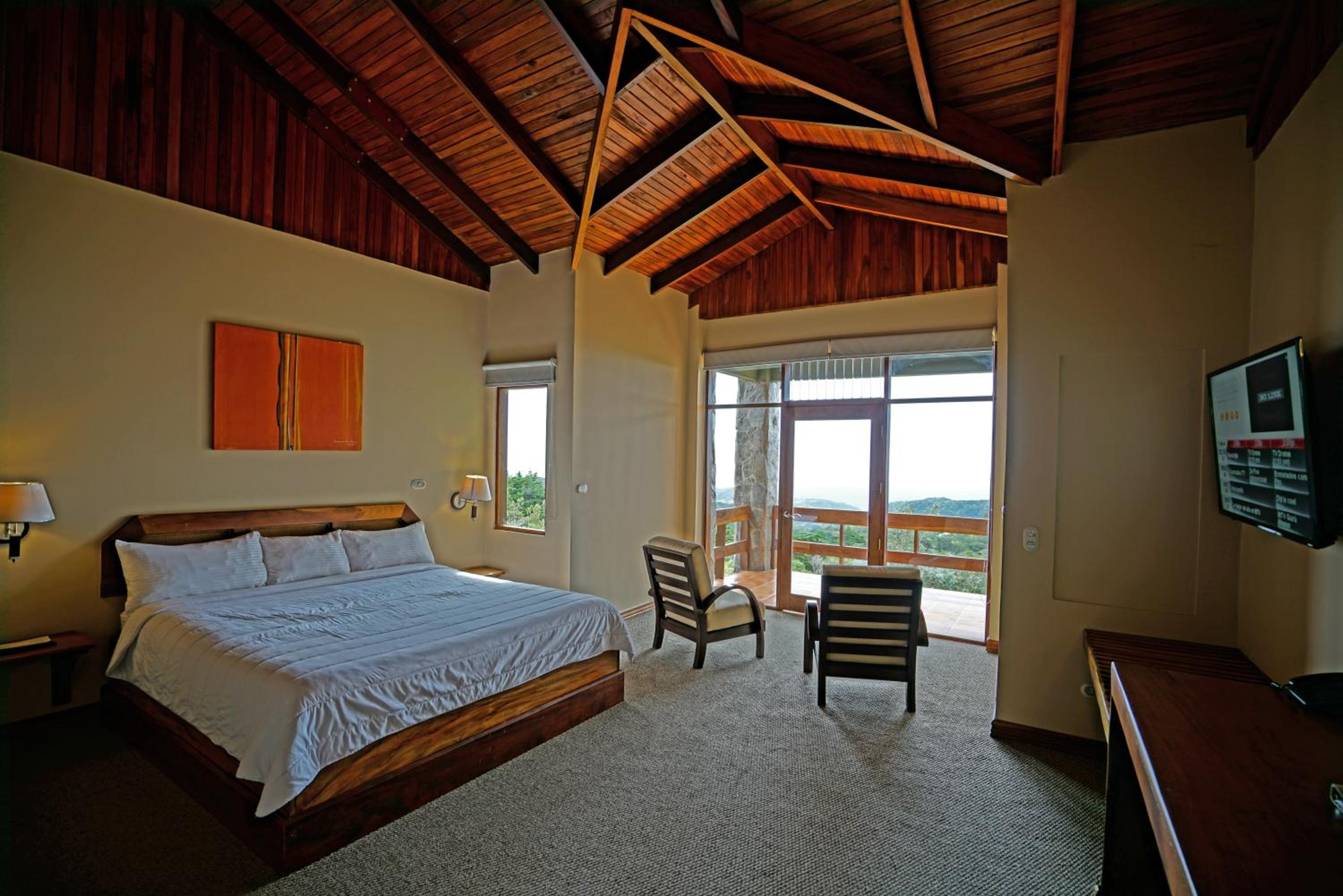 Honeymoon Suite - Photo 1