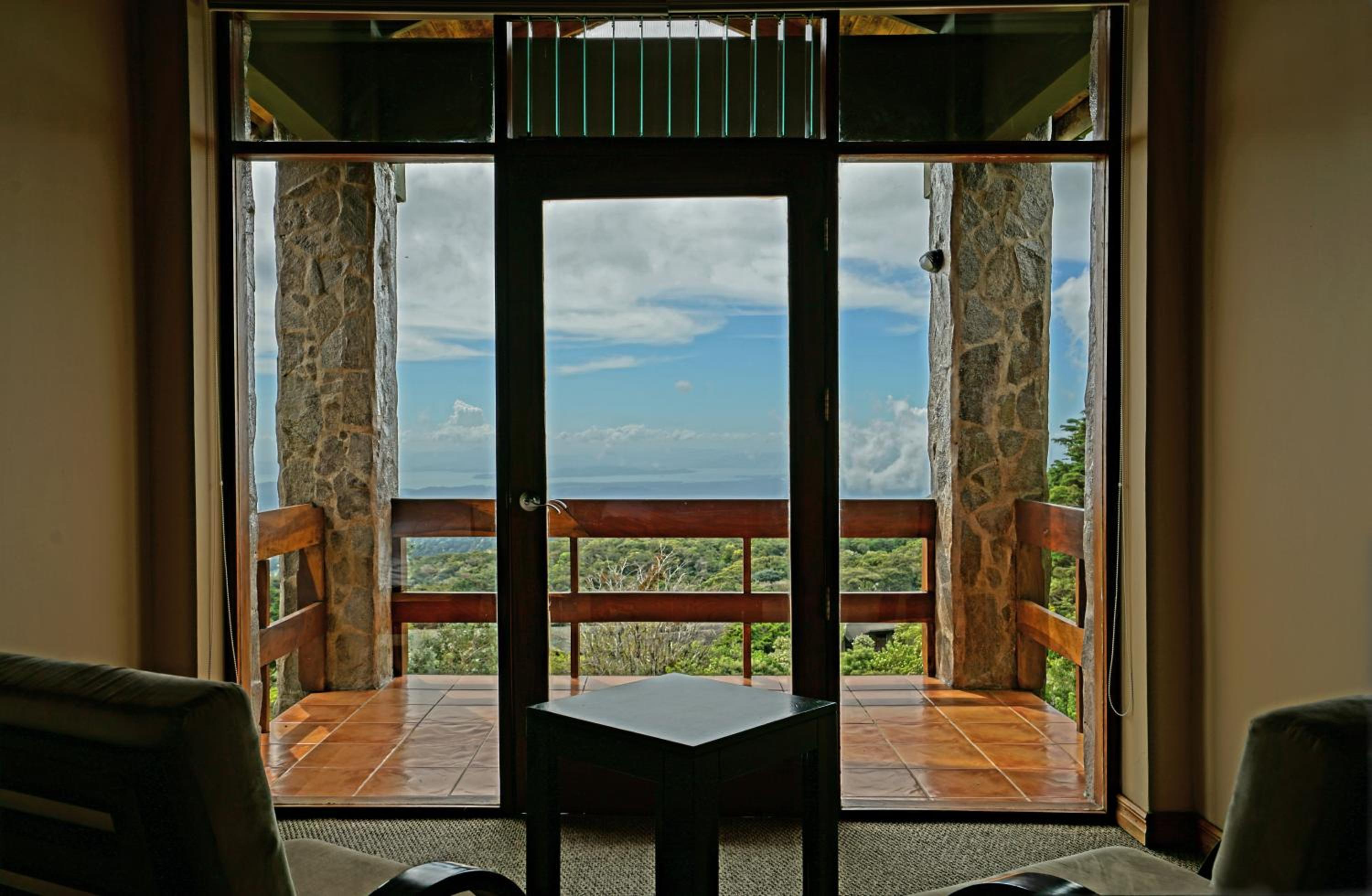Honeymoon Suite - Photo 5