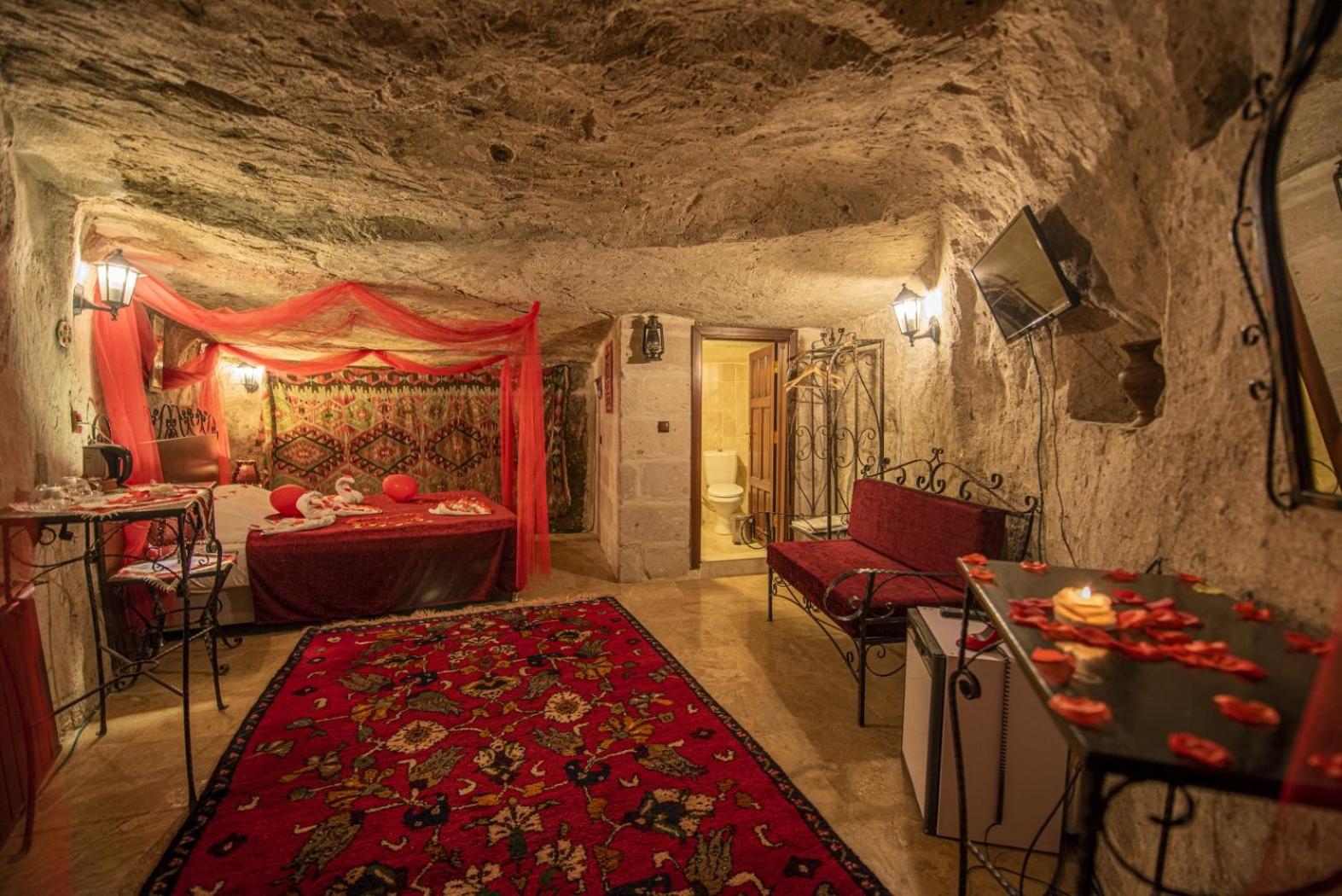 Triple Cave Room - Photo 17