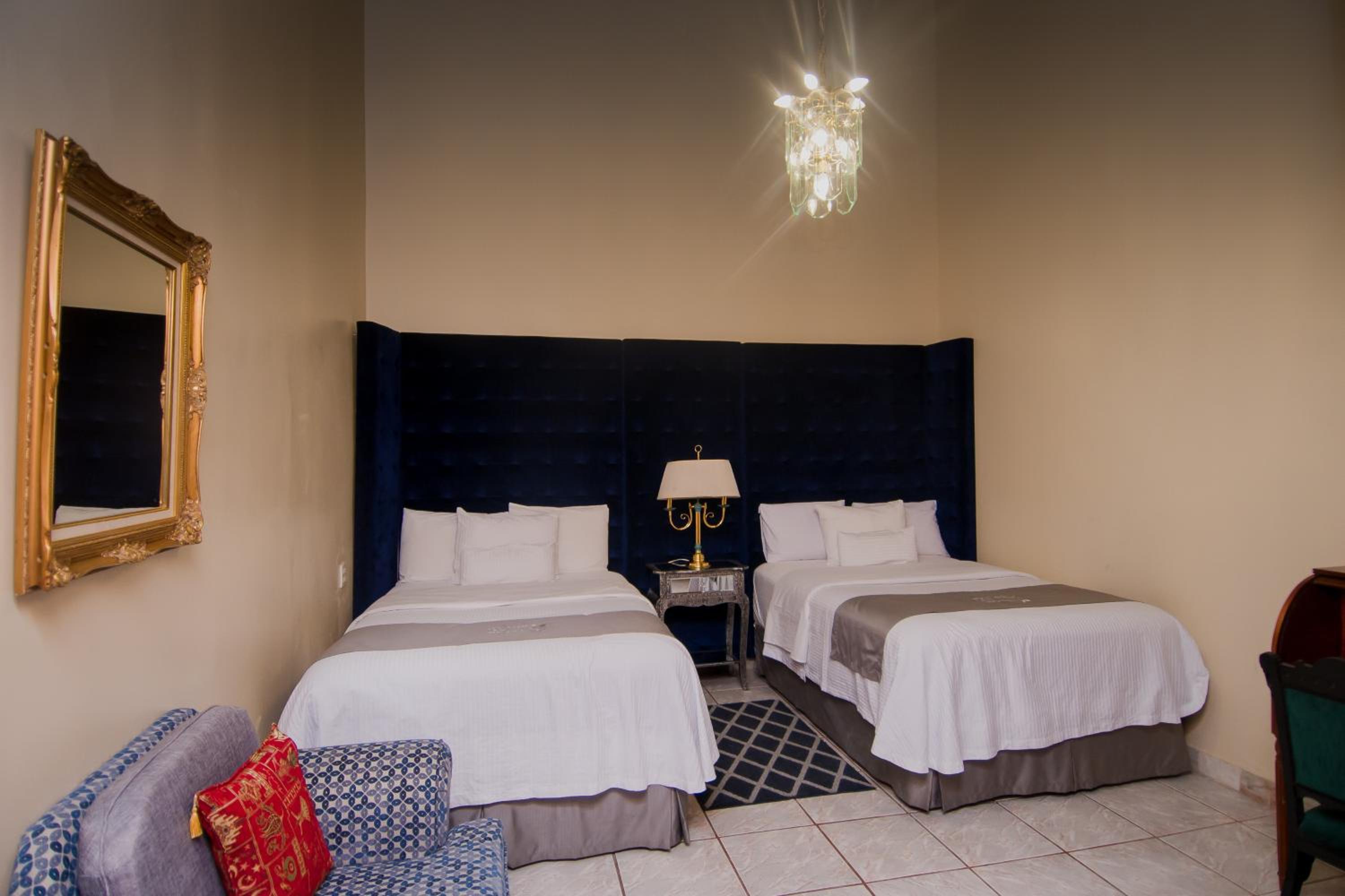Twin Room with Private Bathroom photo 1