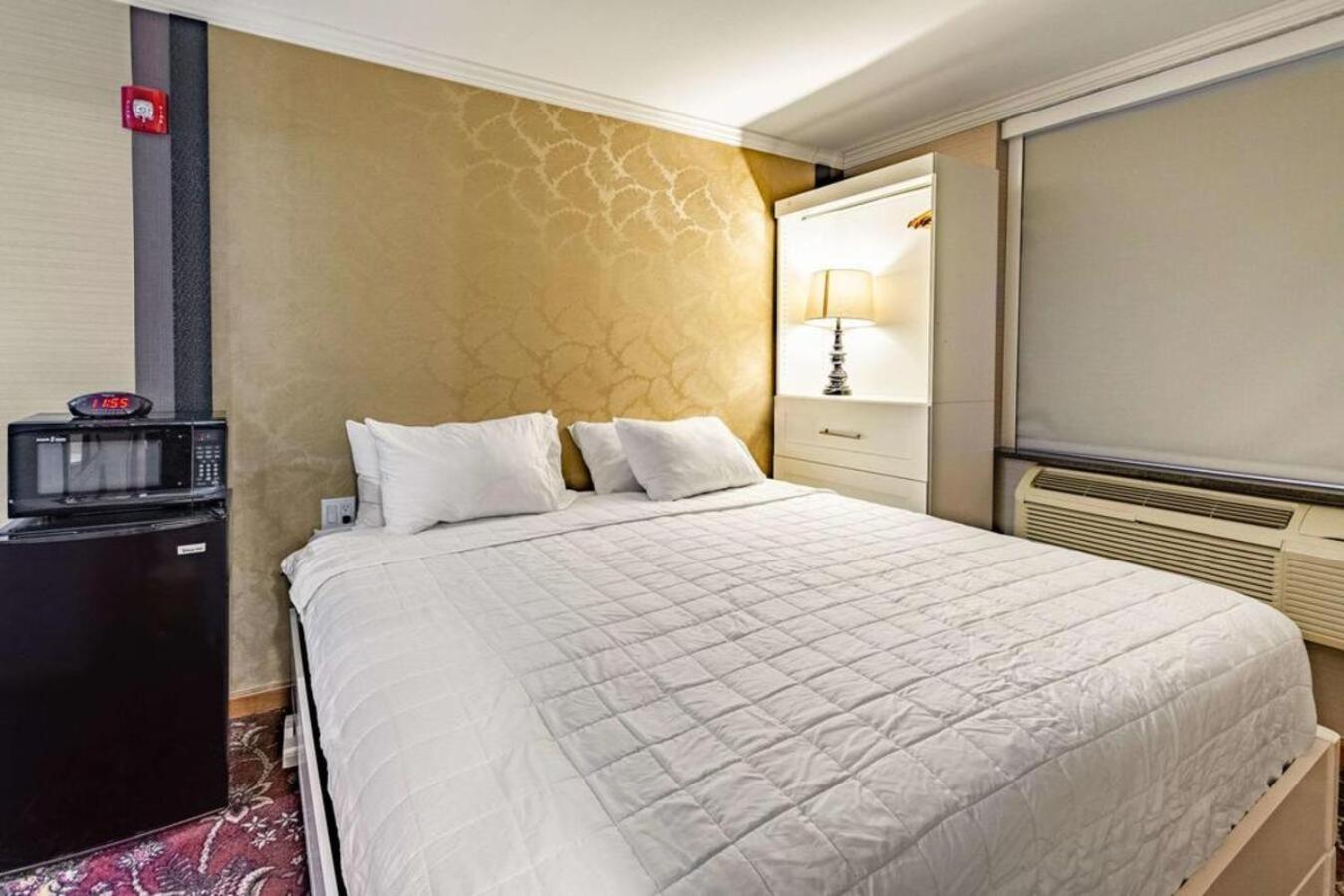 Standard King Room - Non-Smoking  photo 3