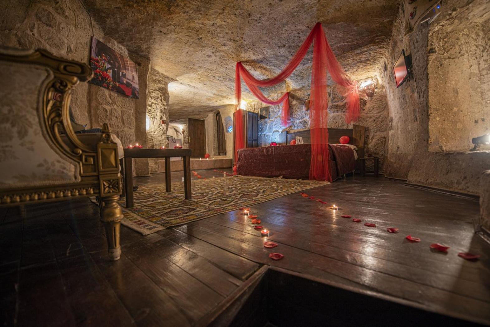 Triple Cave Room - Photo 12
