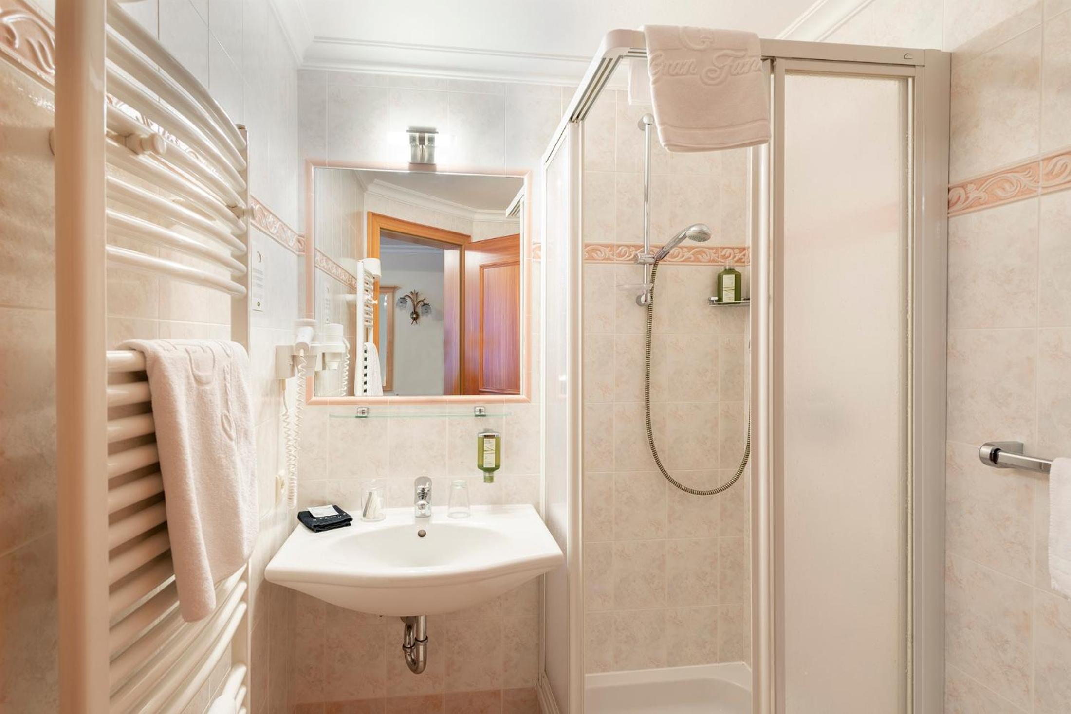 Standard Single Room photo 2