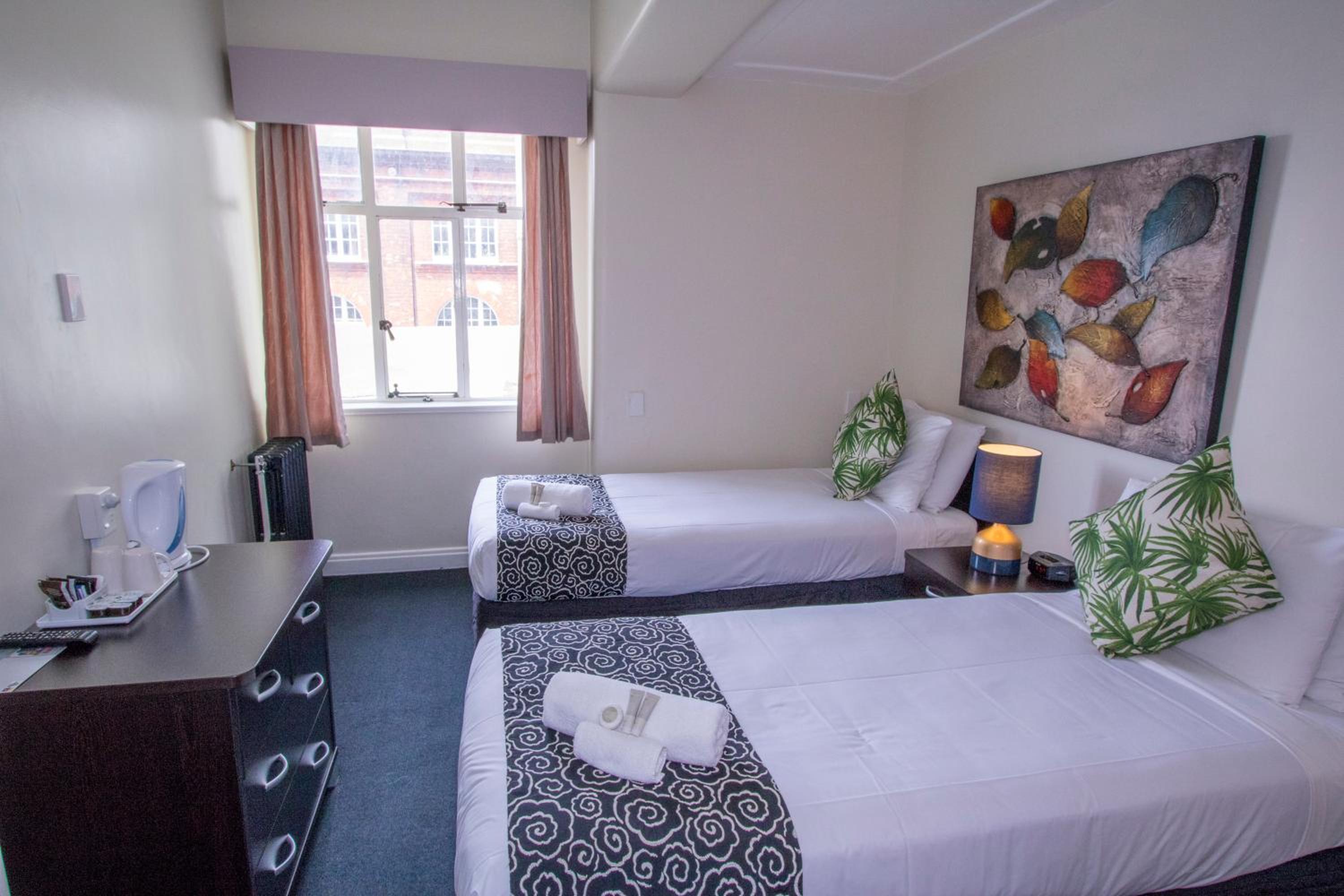 Double or Twin Room - Photo 7