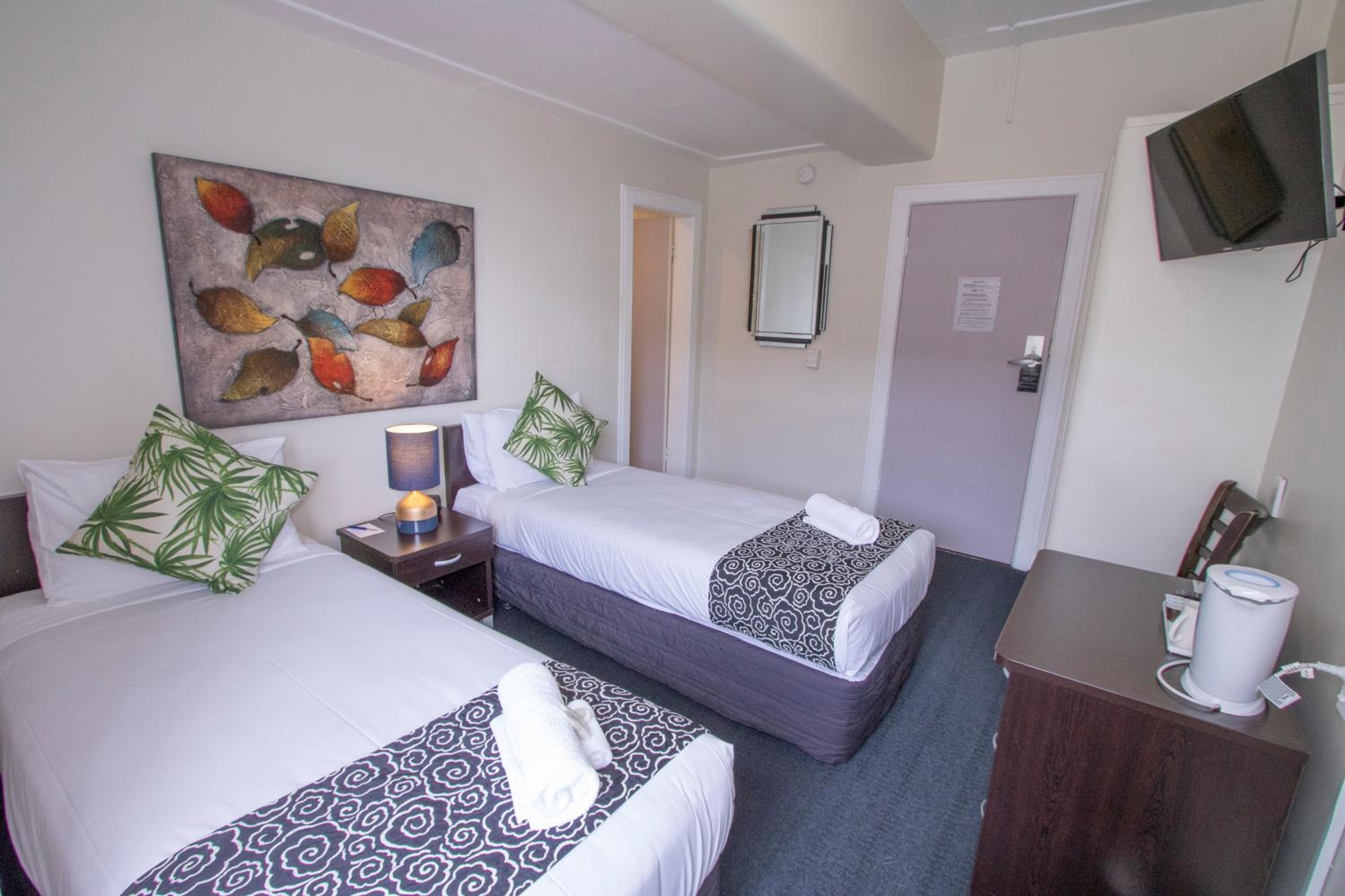 Double or Twin Room - Photo 5